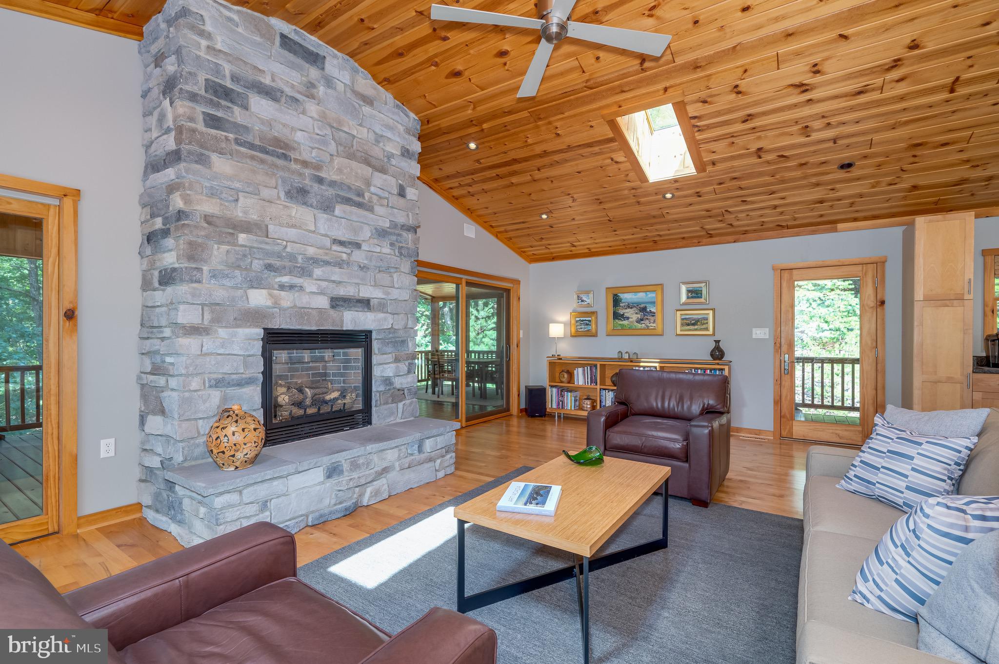 THE SUMMIT AT LOST RIVER - Residential