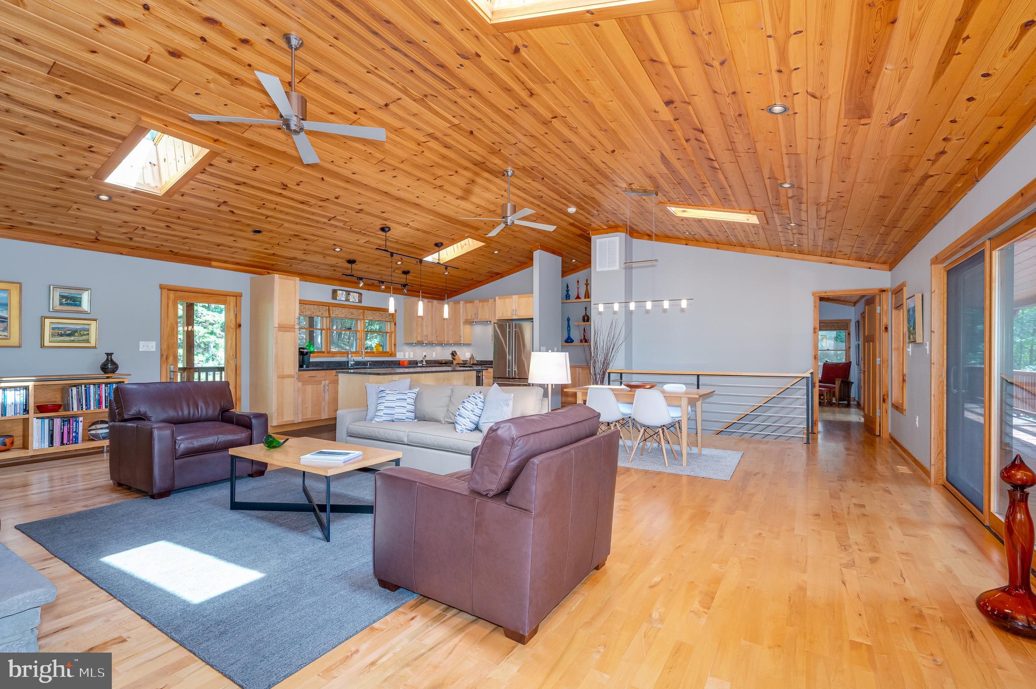 THE SUMMIT AT LOST RIVER - Residential