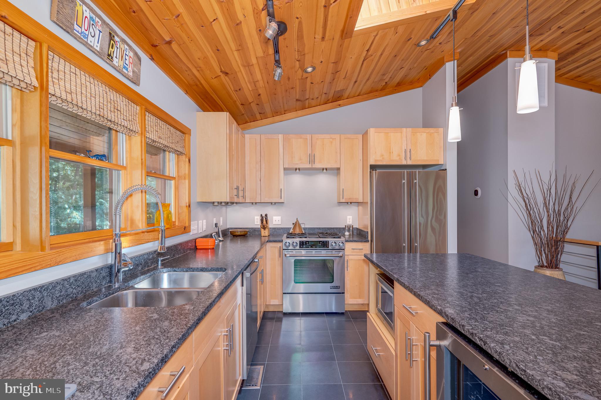 THE SUMMIT AT LOST RIVER - Residential