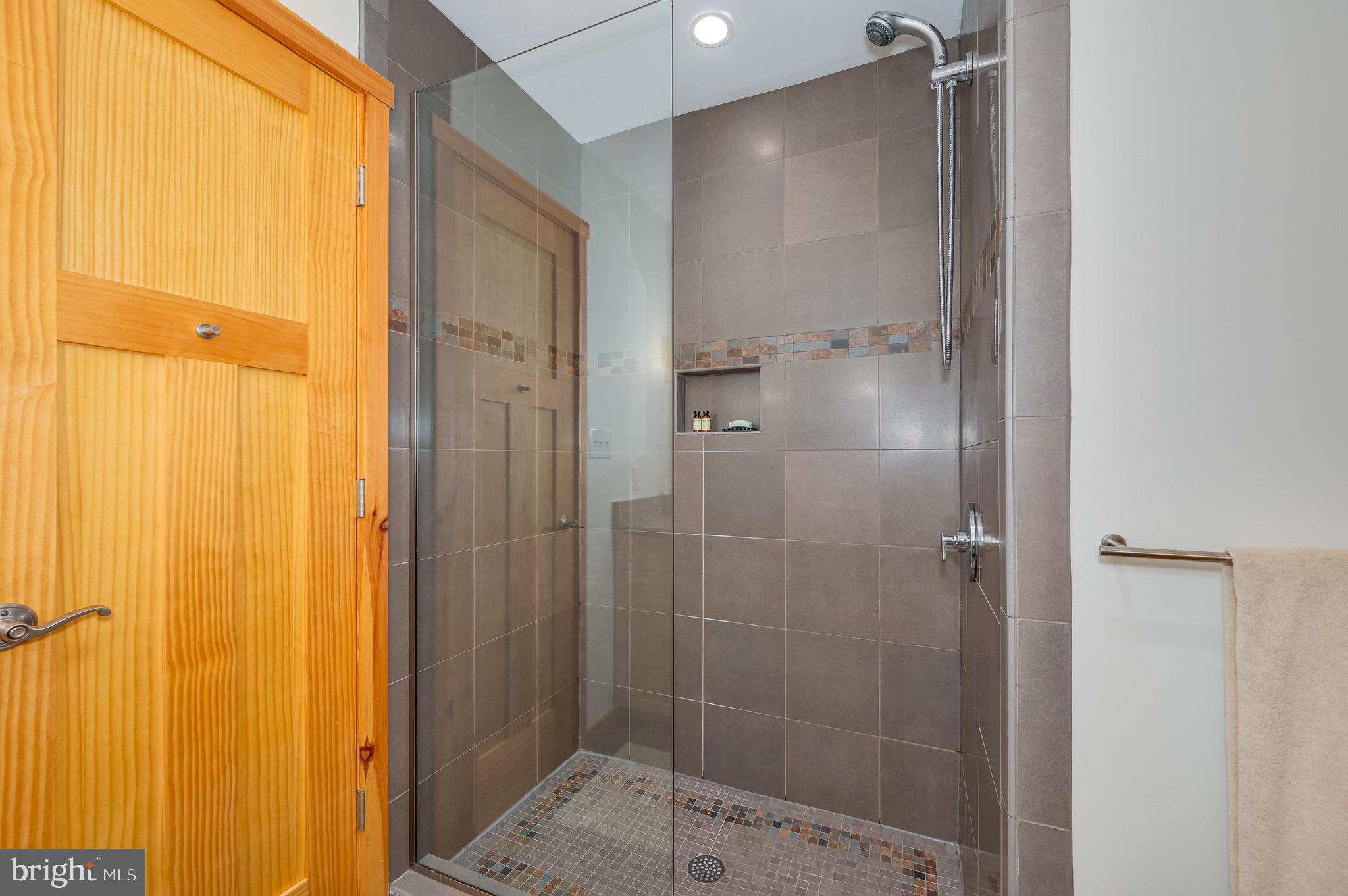 THE SUMMIT AT LOST RIVER - Residential