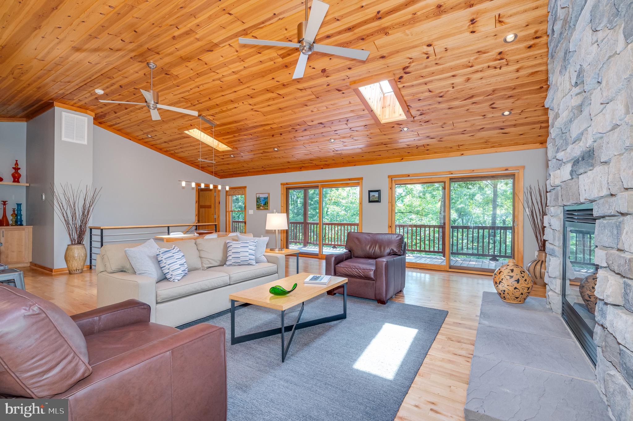 THE SUMMIT AT LOST RIVER - Residential