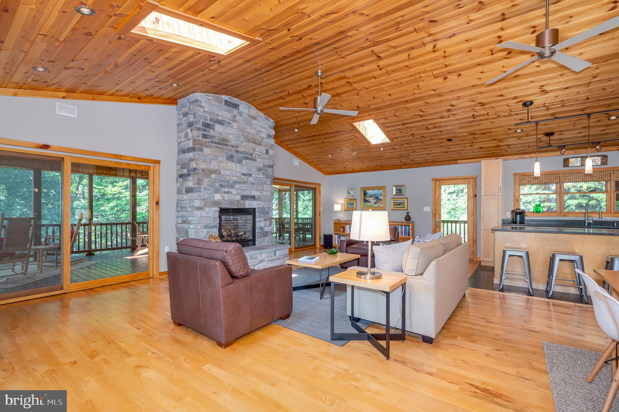 THE SUMMIT AT LOST RIVER - Residential