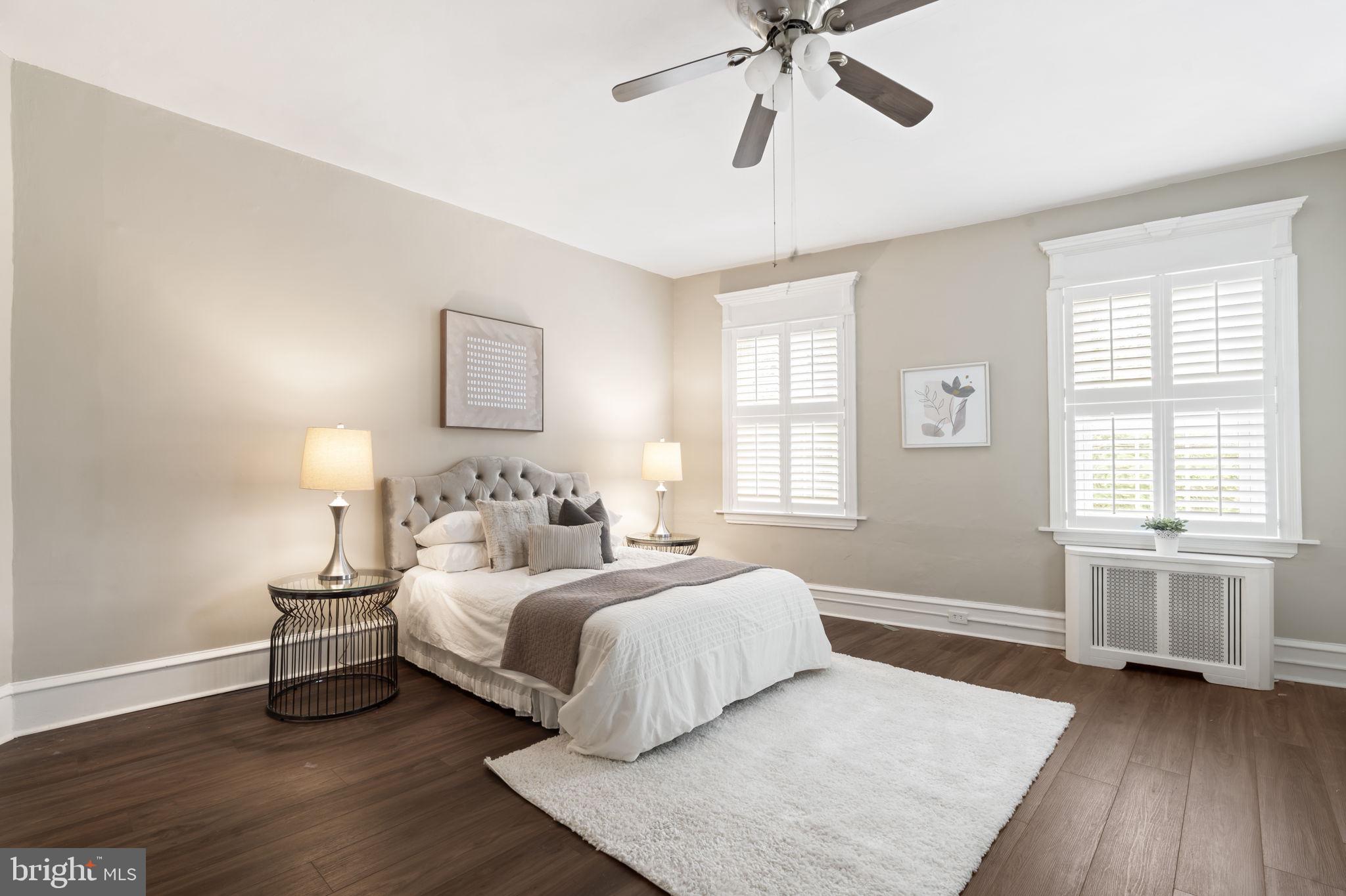 QUEEN VILLAGE - Residential