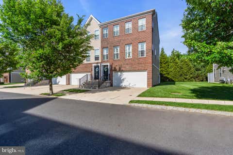 Townhouse For Rent - 49 Creekside Way<br/> BURLINGTON, NJ 08016