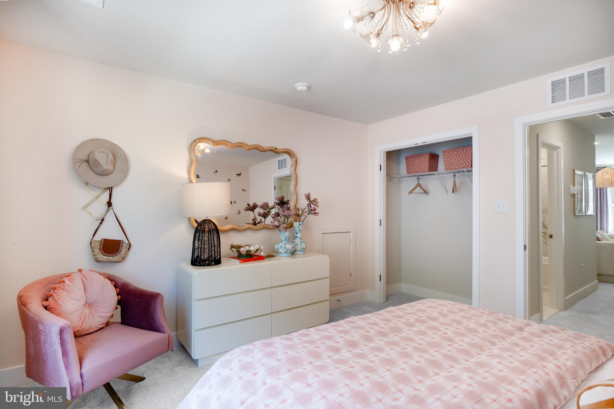 BRIDGEWATER - Residential