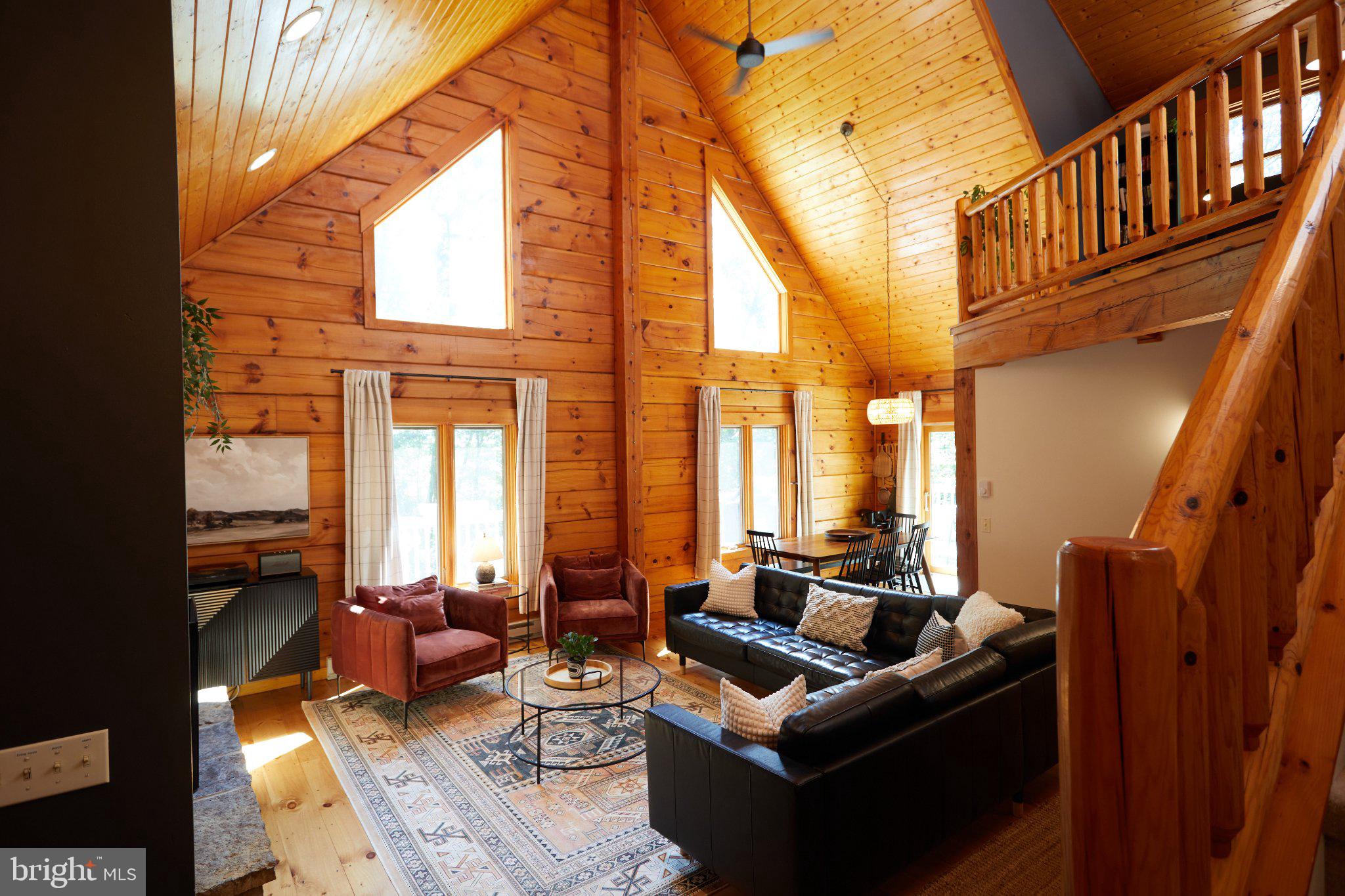204 FARM VIEW LANE