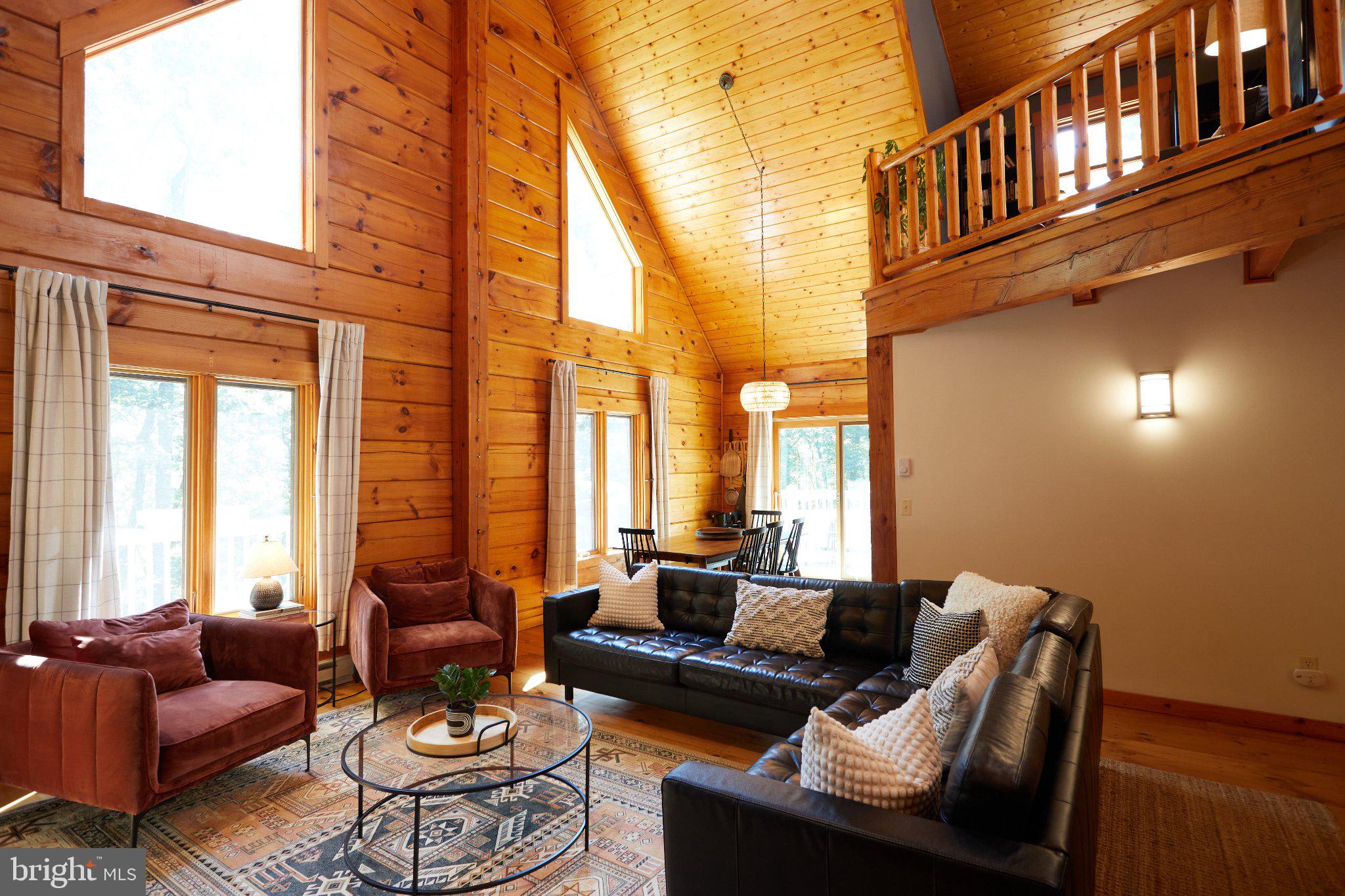 204 FARM VIEW LANE