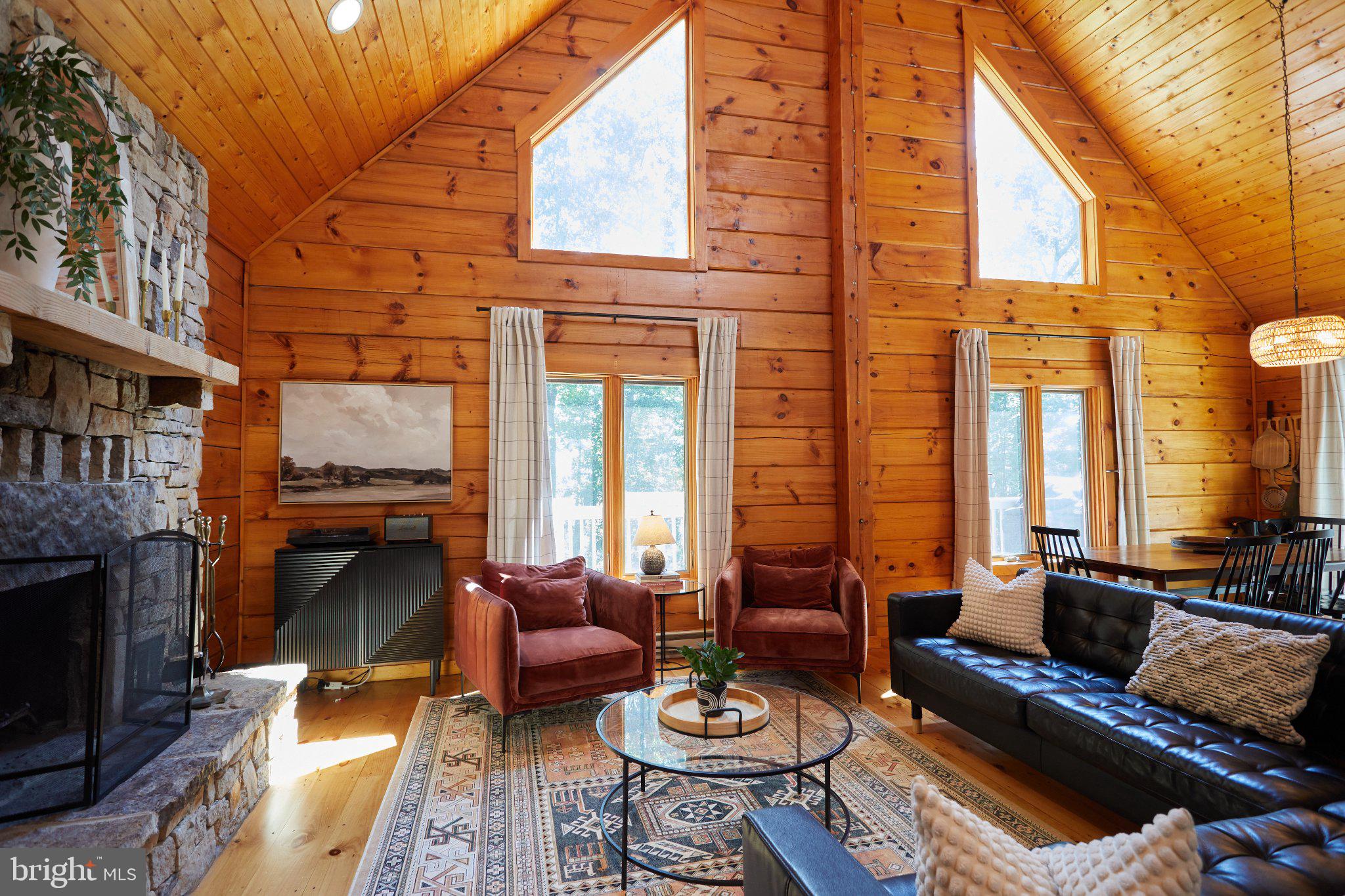 204 FARM VIEW LANE