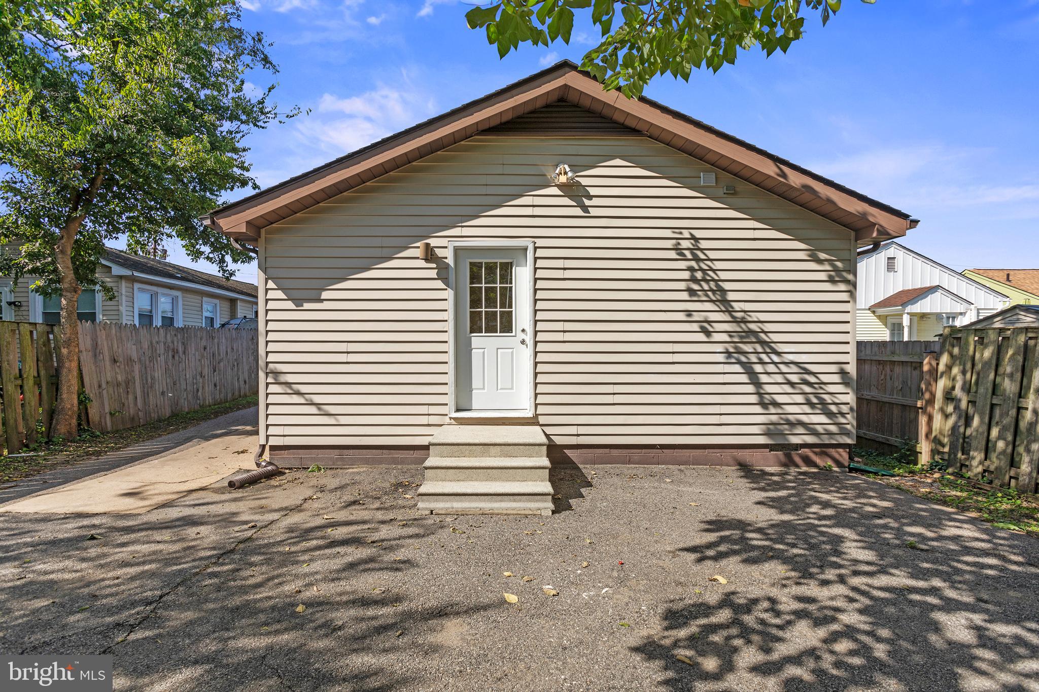 DOWNTOWN FREDERICKSBURG - Residential Lease