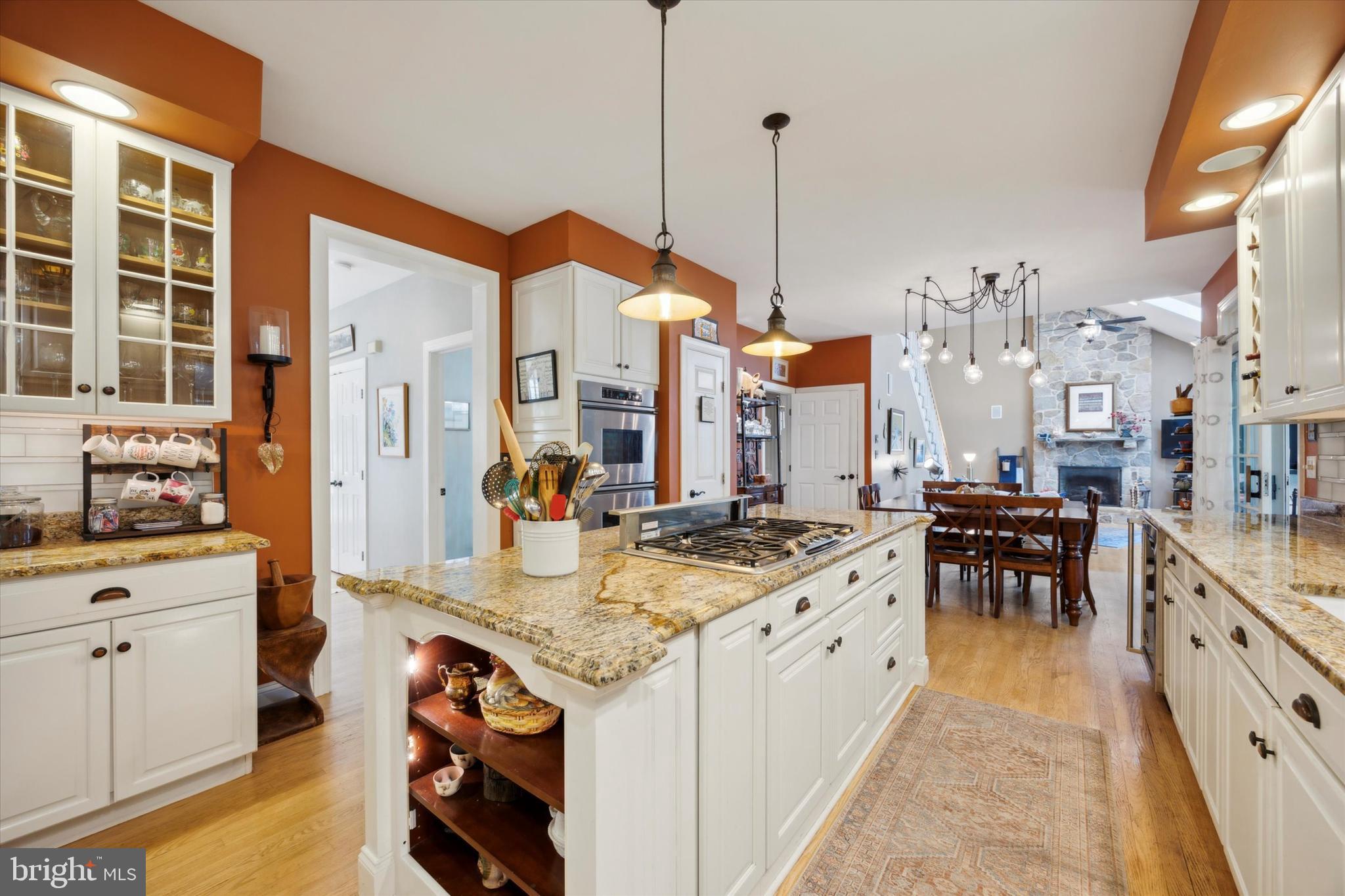 HAMILTON PLACE - Residential