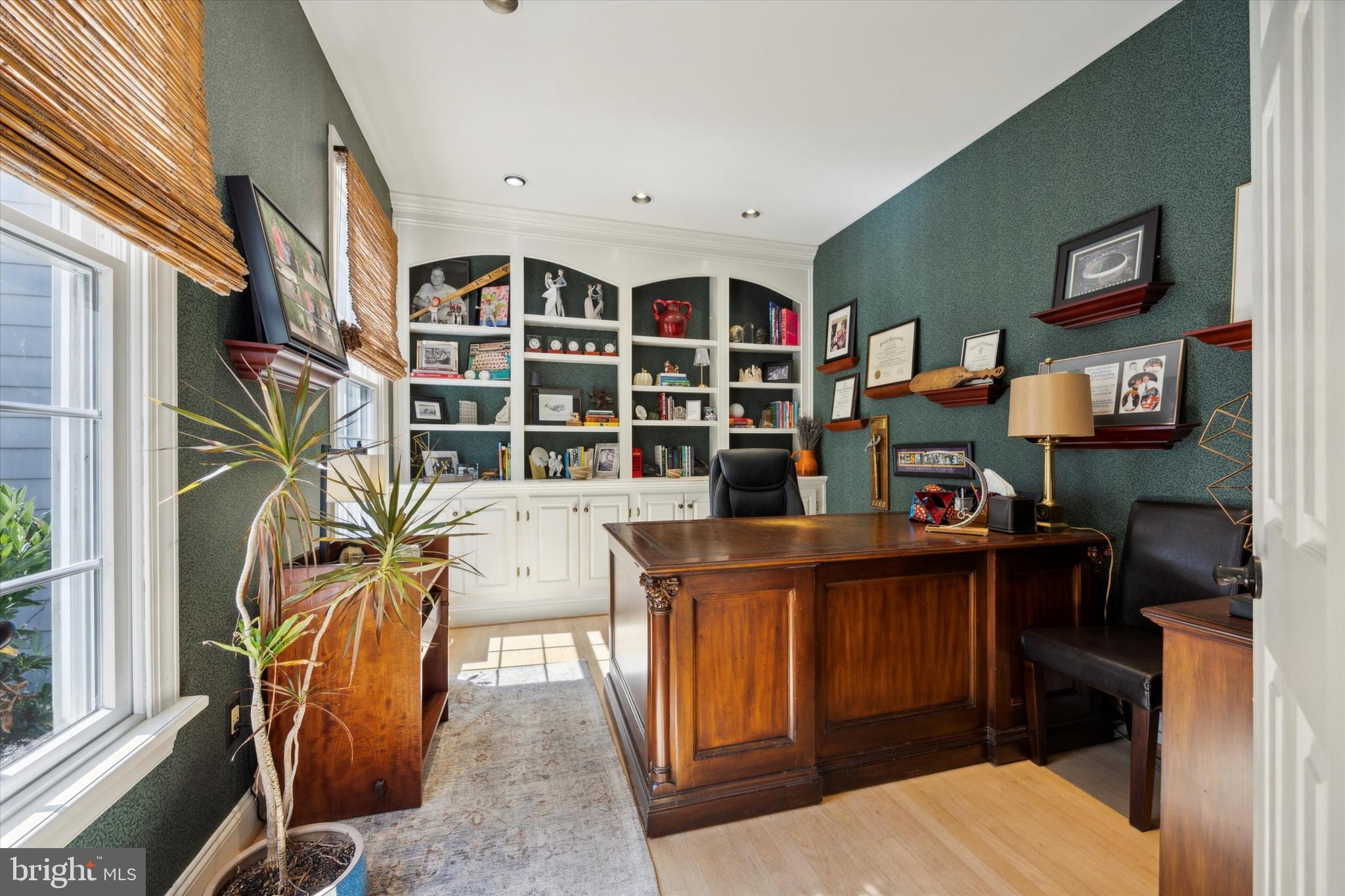 HAMILTON PLACE - Residential