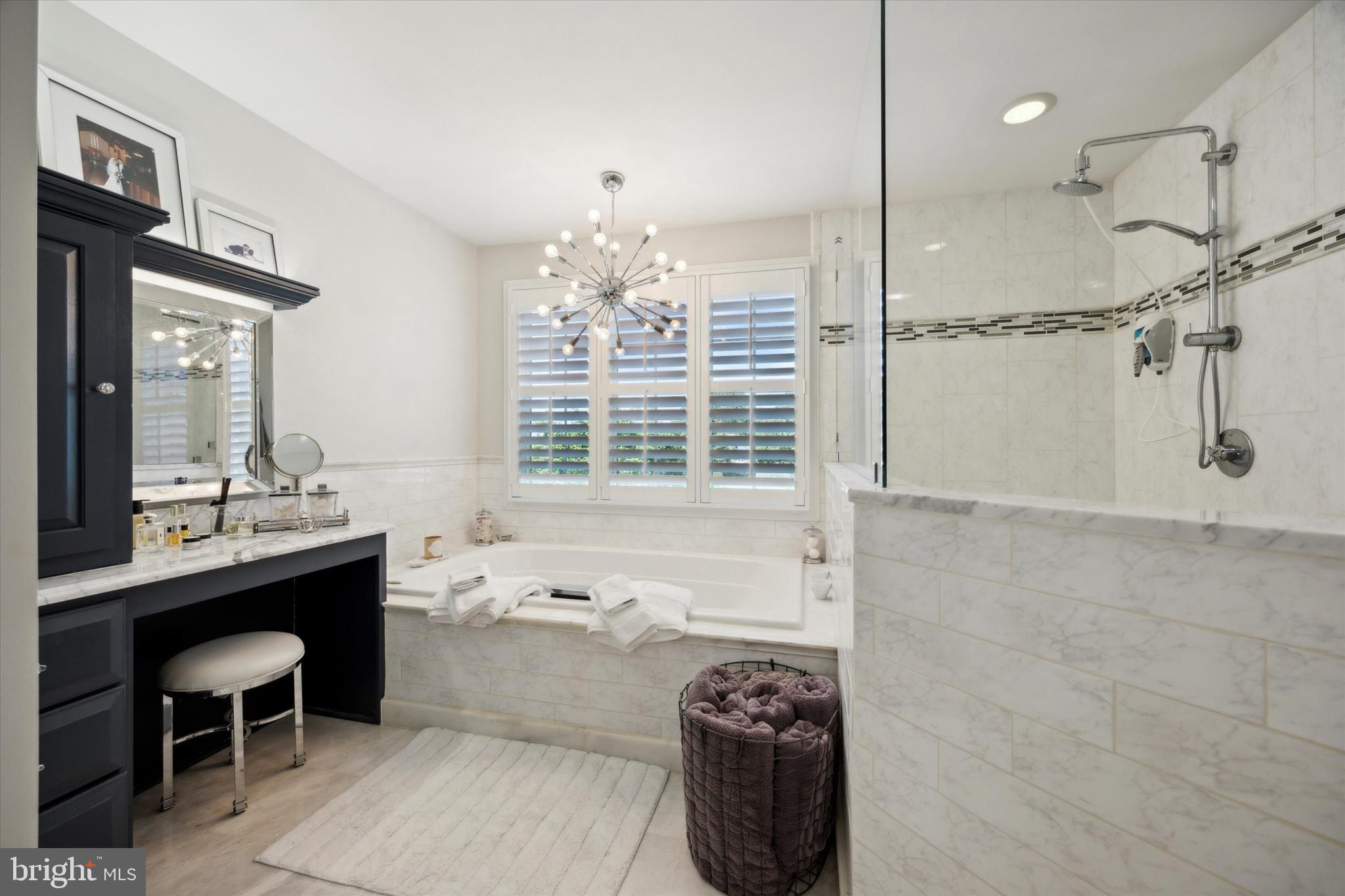 HAMILTON PLACE - Residential