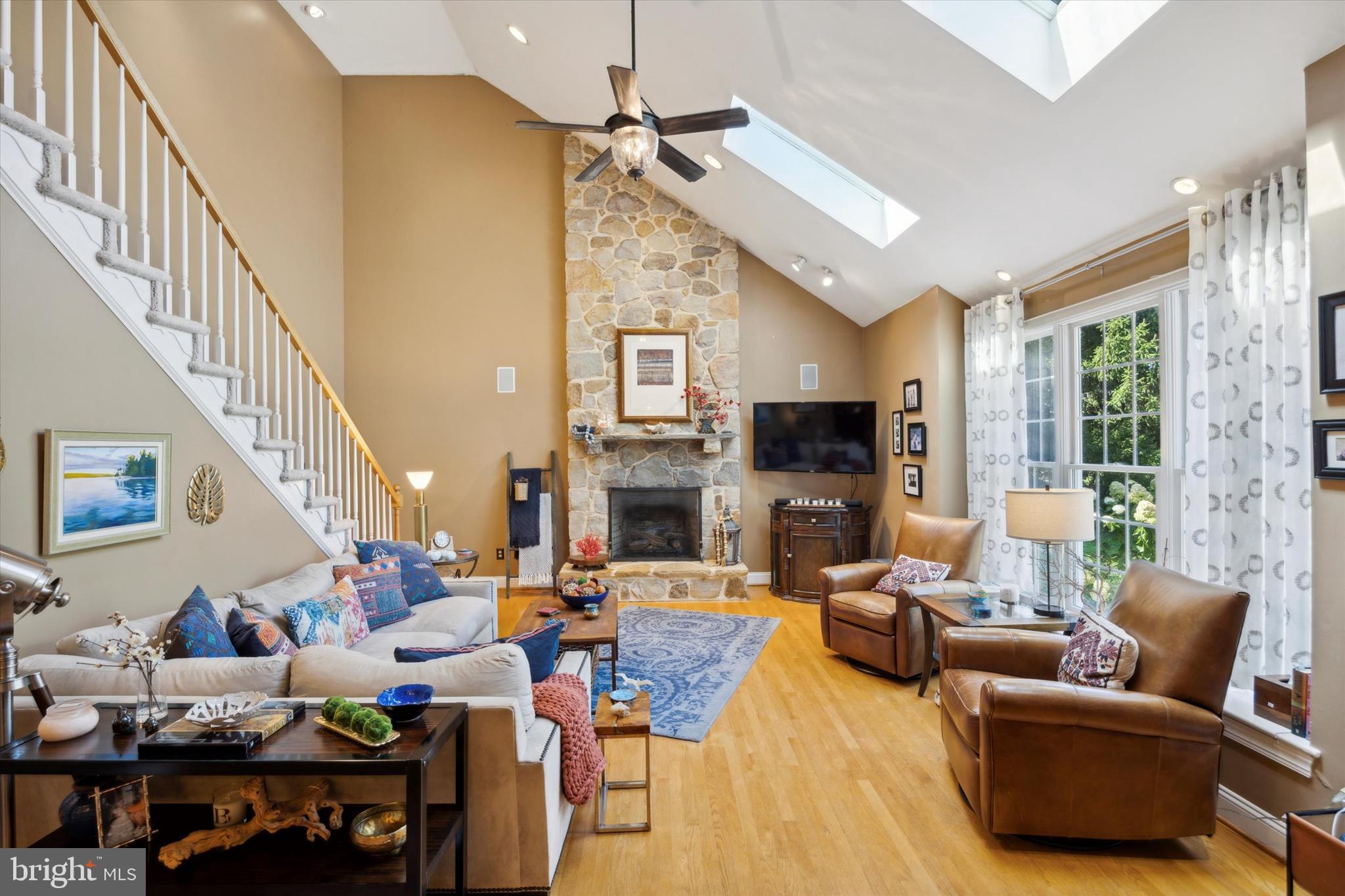 HAMILTON PLACE - Residential