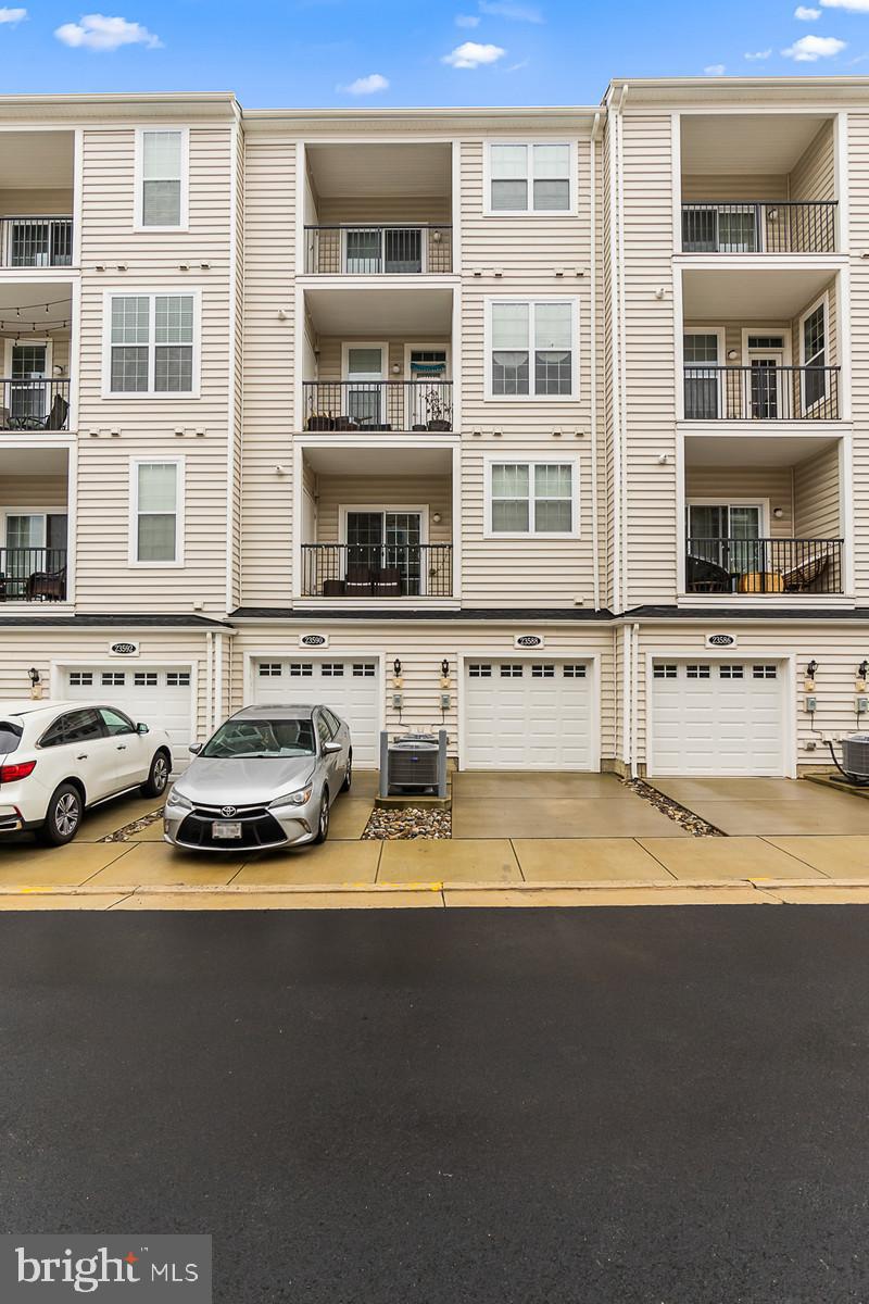 THE BUCKINGHAM AT LOUDOUN VALLEY - Residential