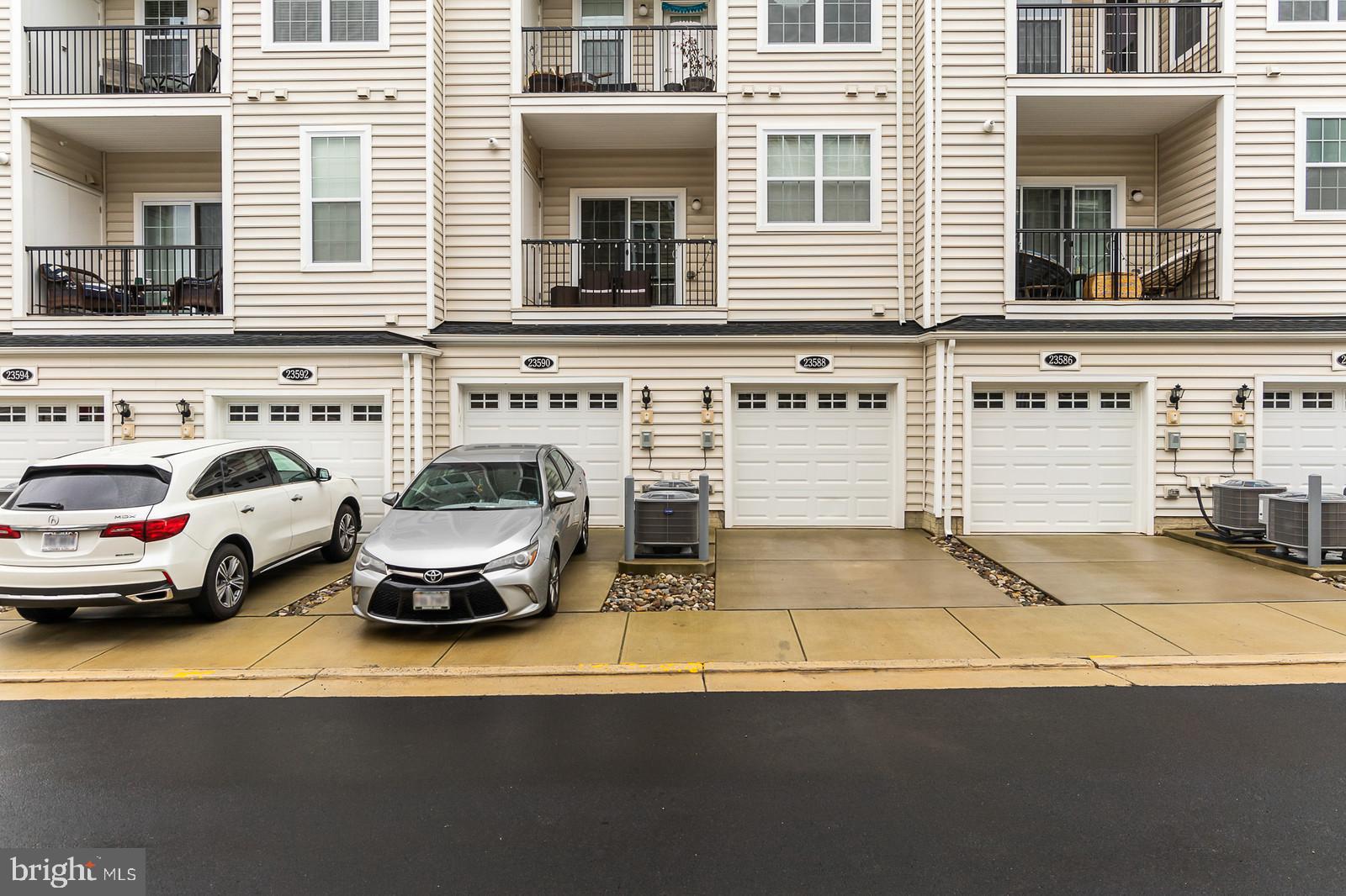 THE BUCKINGHAM AT LOUDOUN VALLEY - Residential