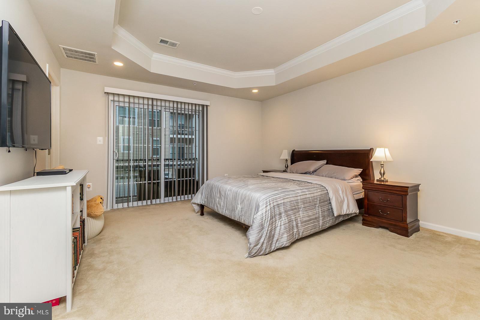 THE BUCKINGHAM AT LOUDOUN VALLEY - Residential