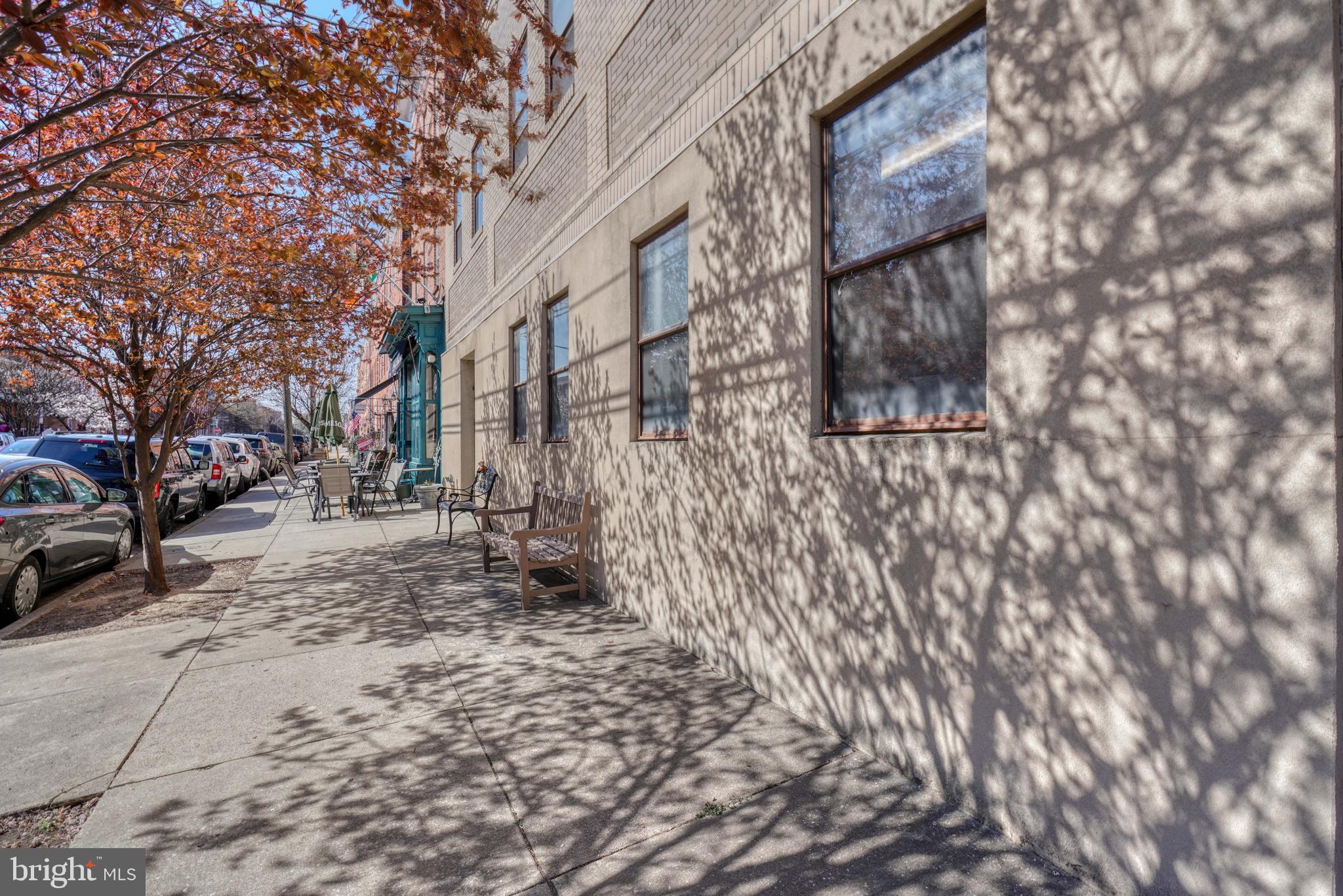 1216 HULL STREET