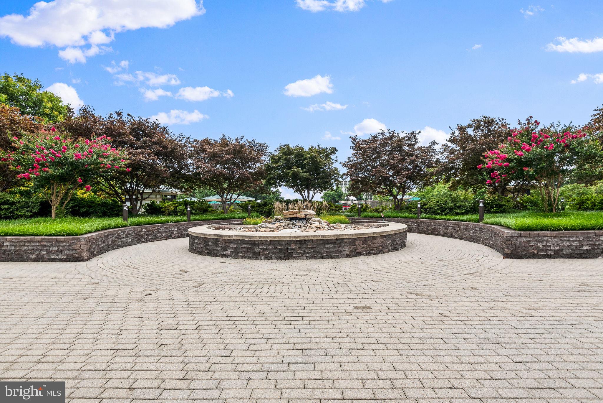 PROMENADE TOWERS - Residential Lease