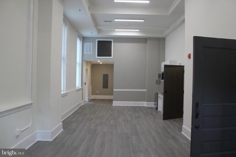 Photo of 114 W Court Street #103, WOODSTOCK, VA 22664 (MLS # VASH2013824)