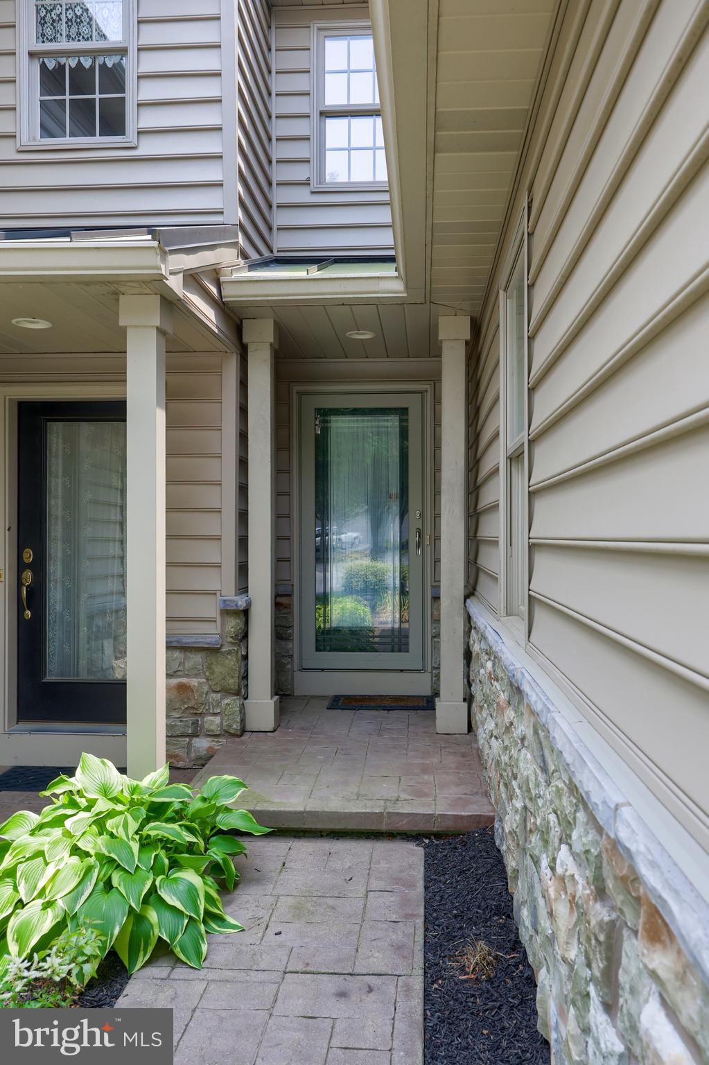 237 FIELDCREST LANE