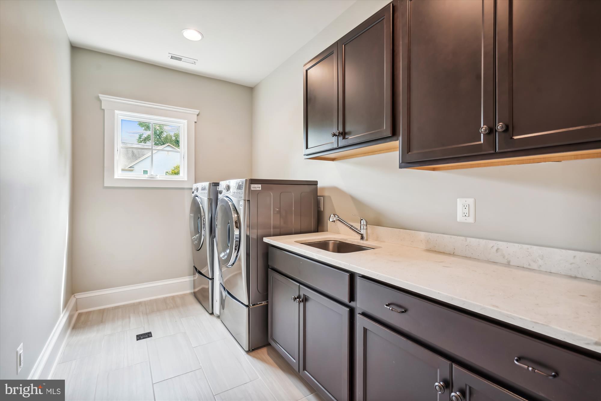 AYR HILL PARK - Residential