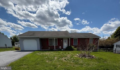 113 SWEETWATER LN L-0426 LANE NEWMANSTOWN PA 17073
