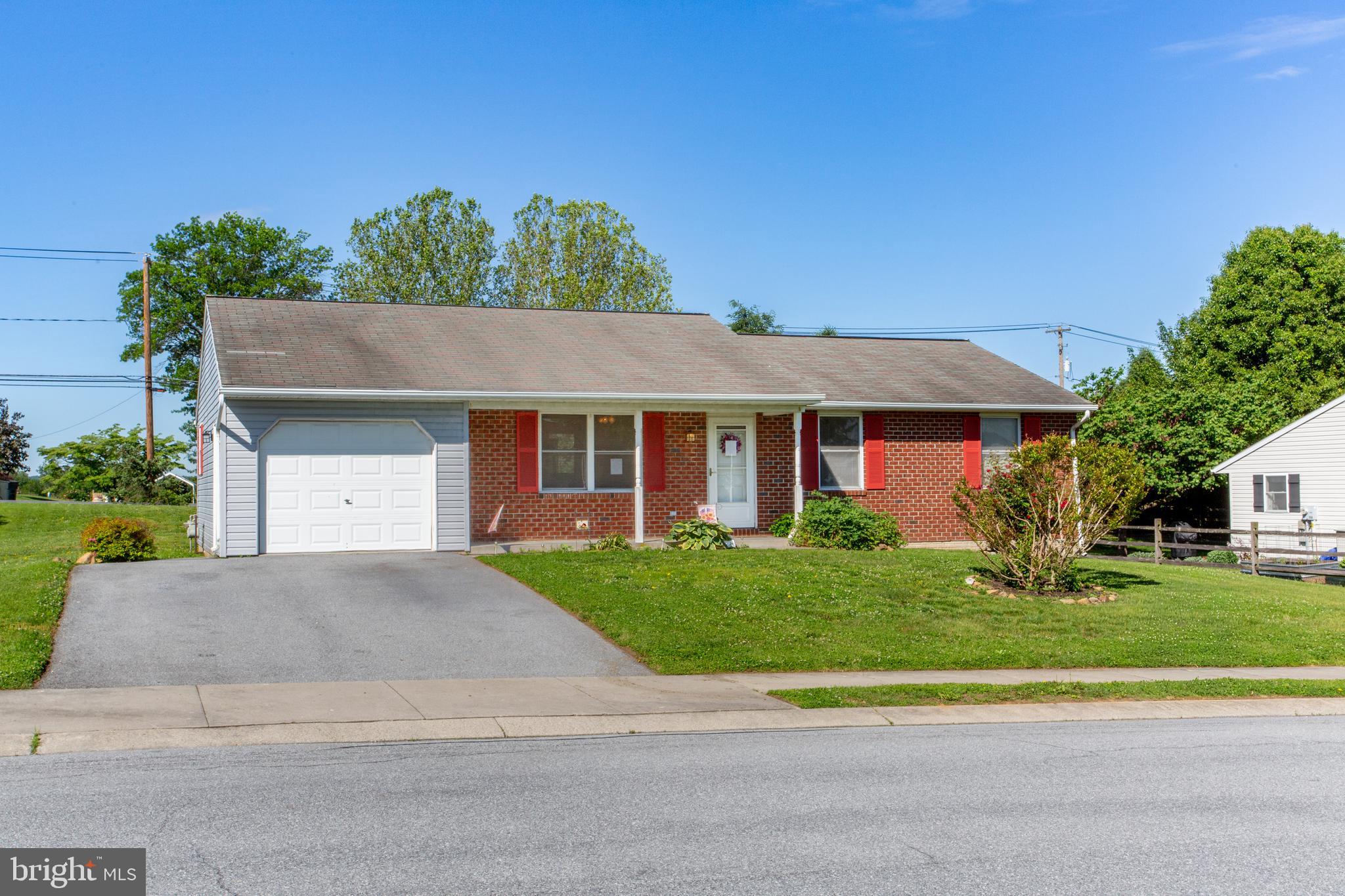 NEWBURG VILLAGE - Residential