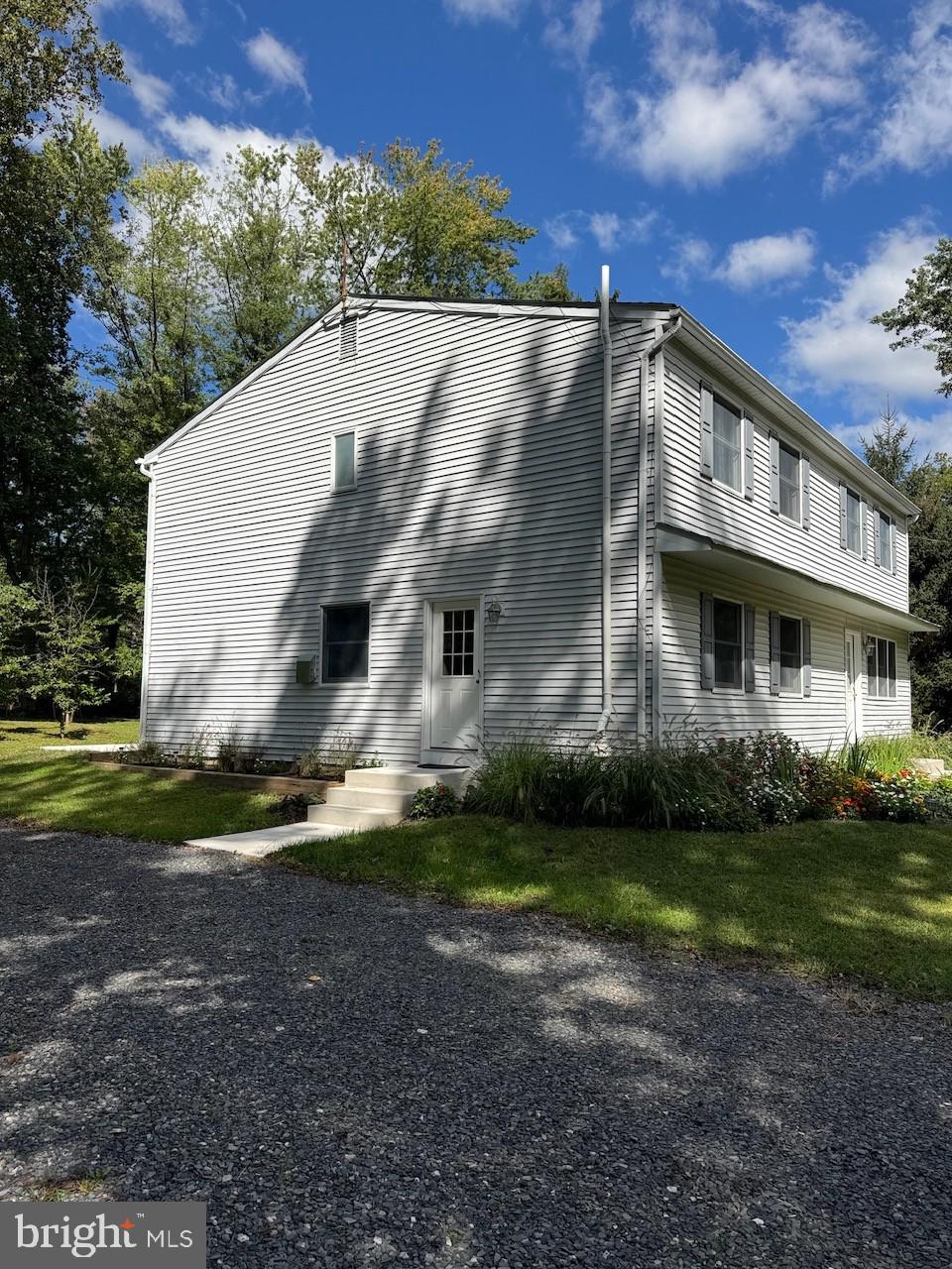 6025 HONEY HOLLOW ROAD