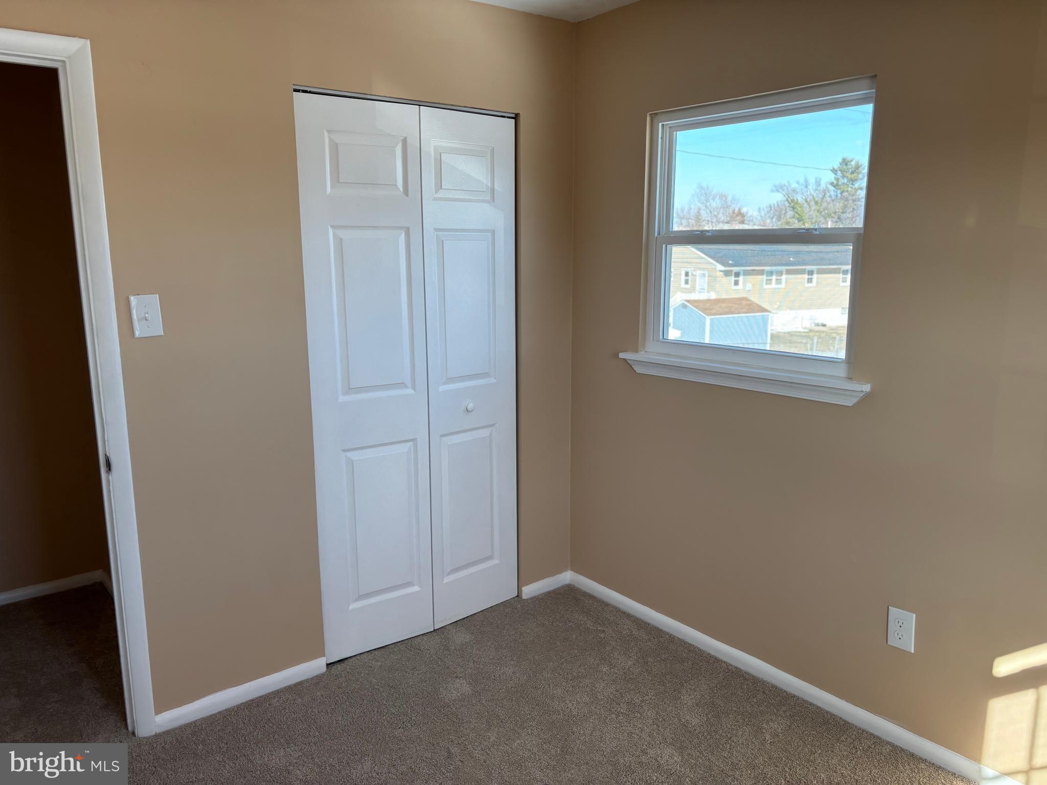 WINDSOR MILL - Residential