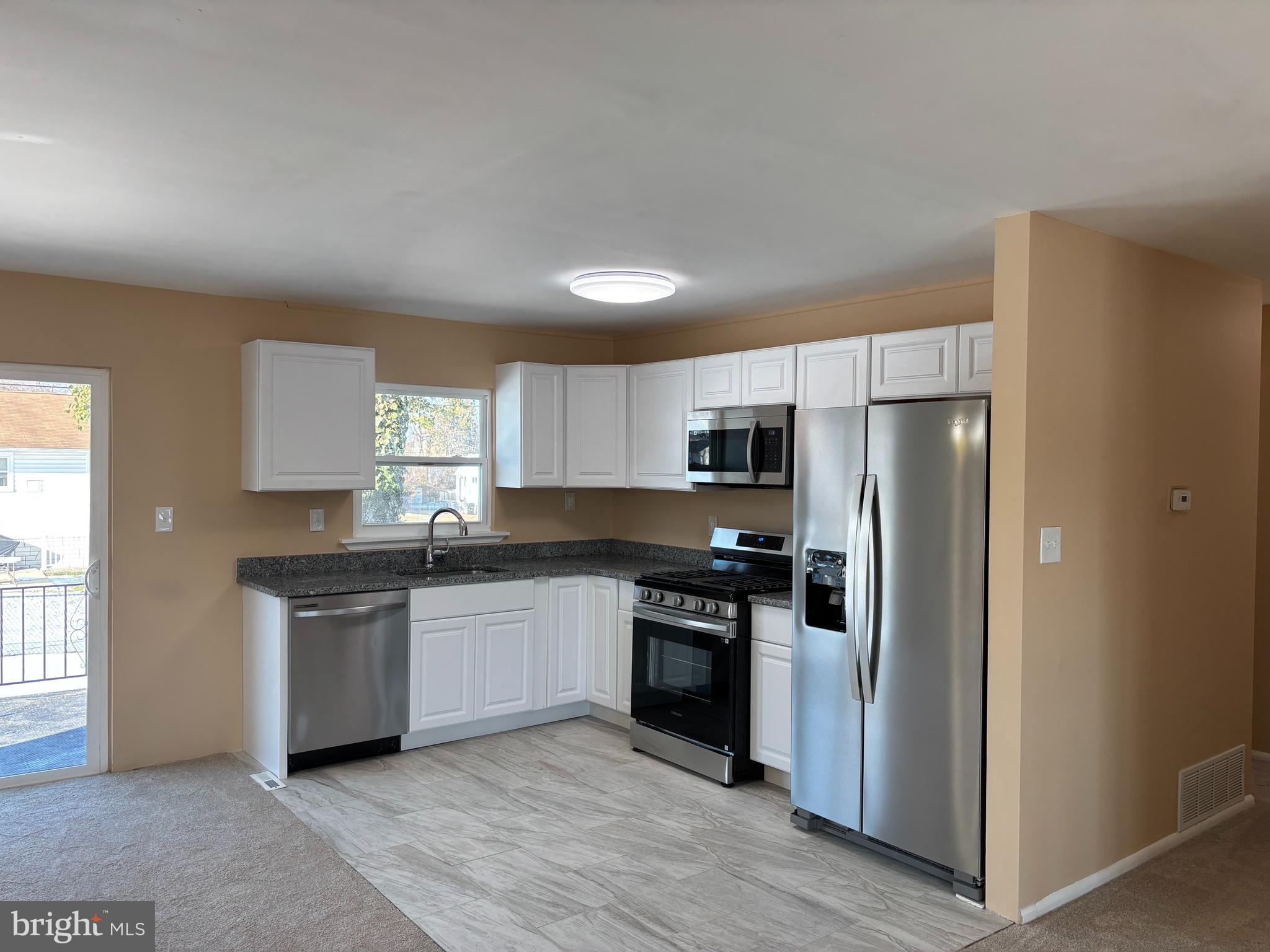 WINDSOR MILL - Residential