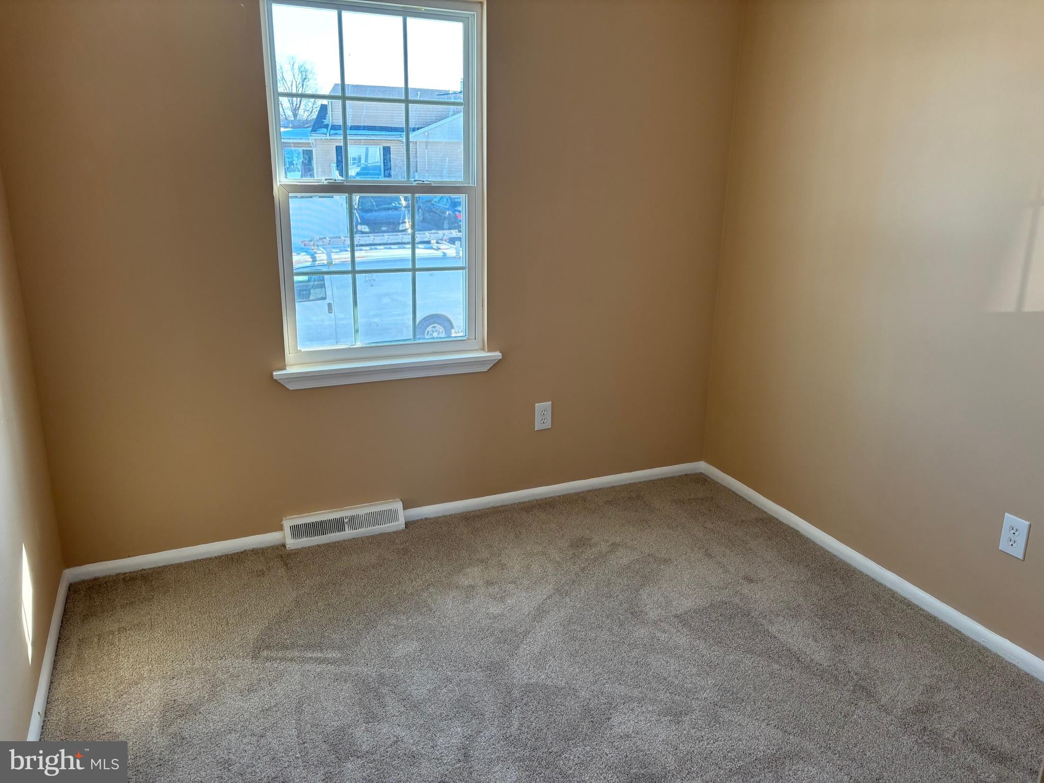 WINDSOR MILL - Residential