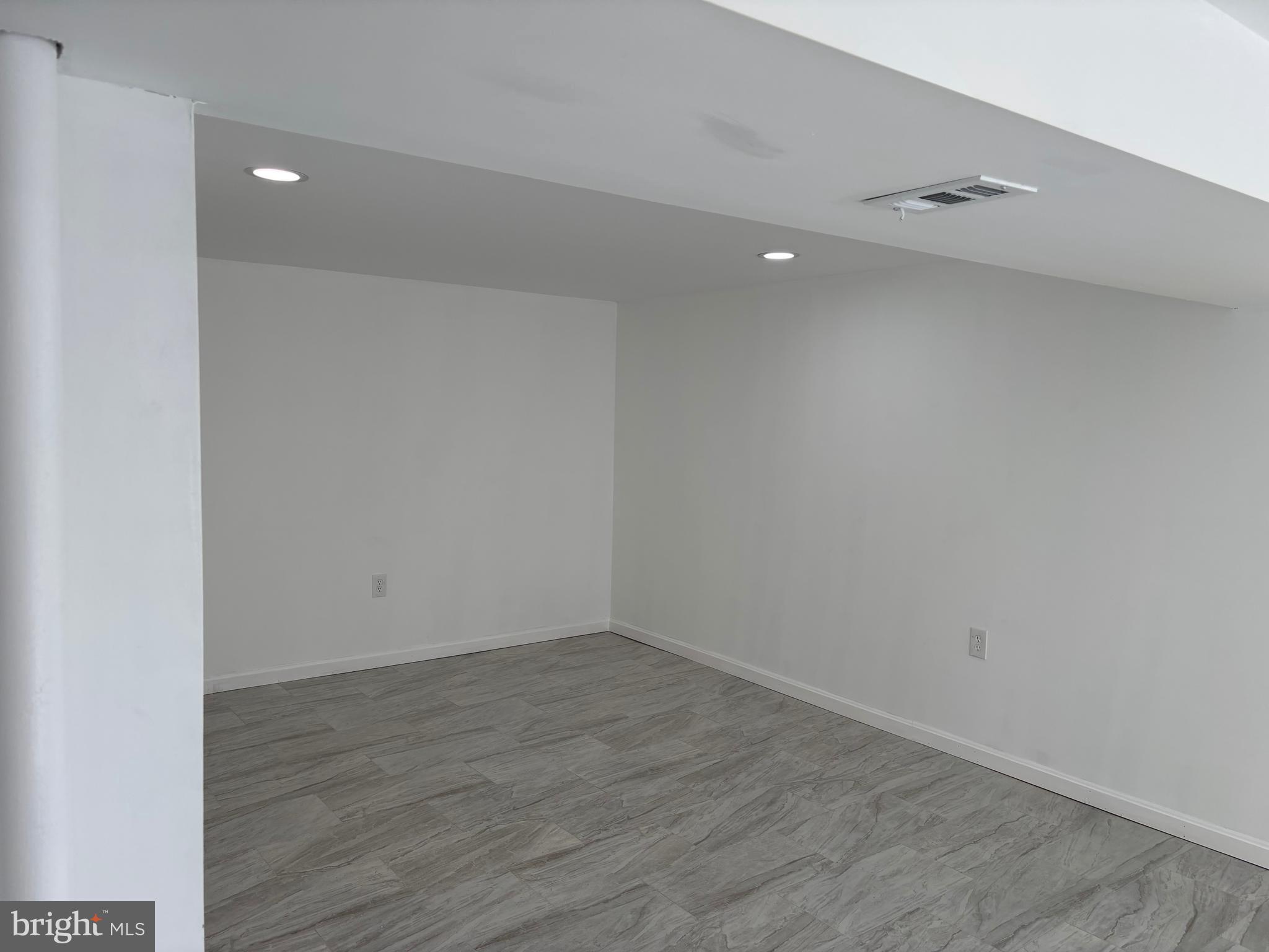 WINDSOR MILL - Residential