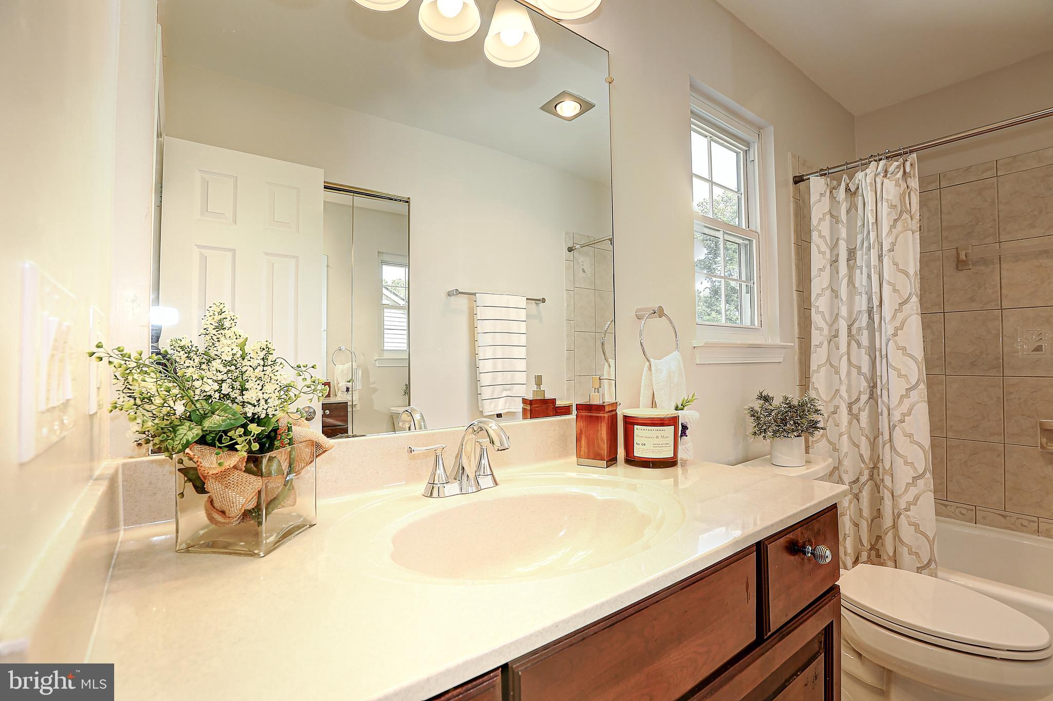 MACGILLS COMMON - Residential