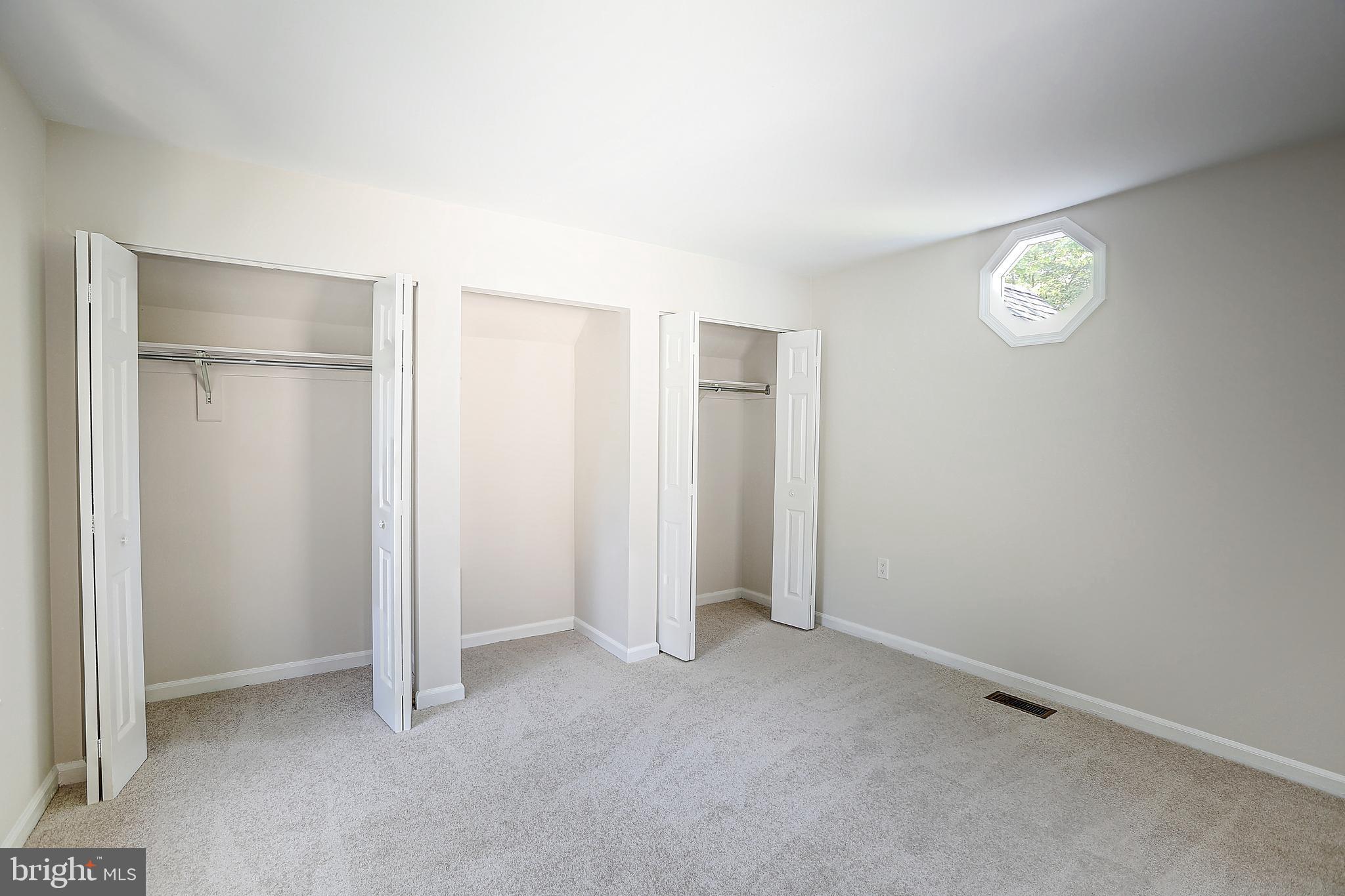 MACGILLS COMMON - Residential