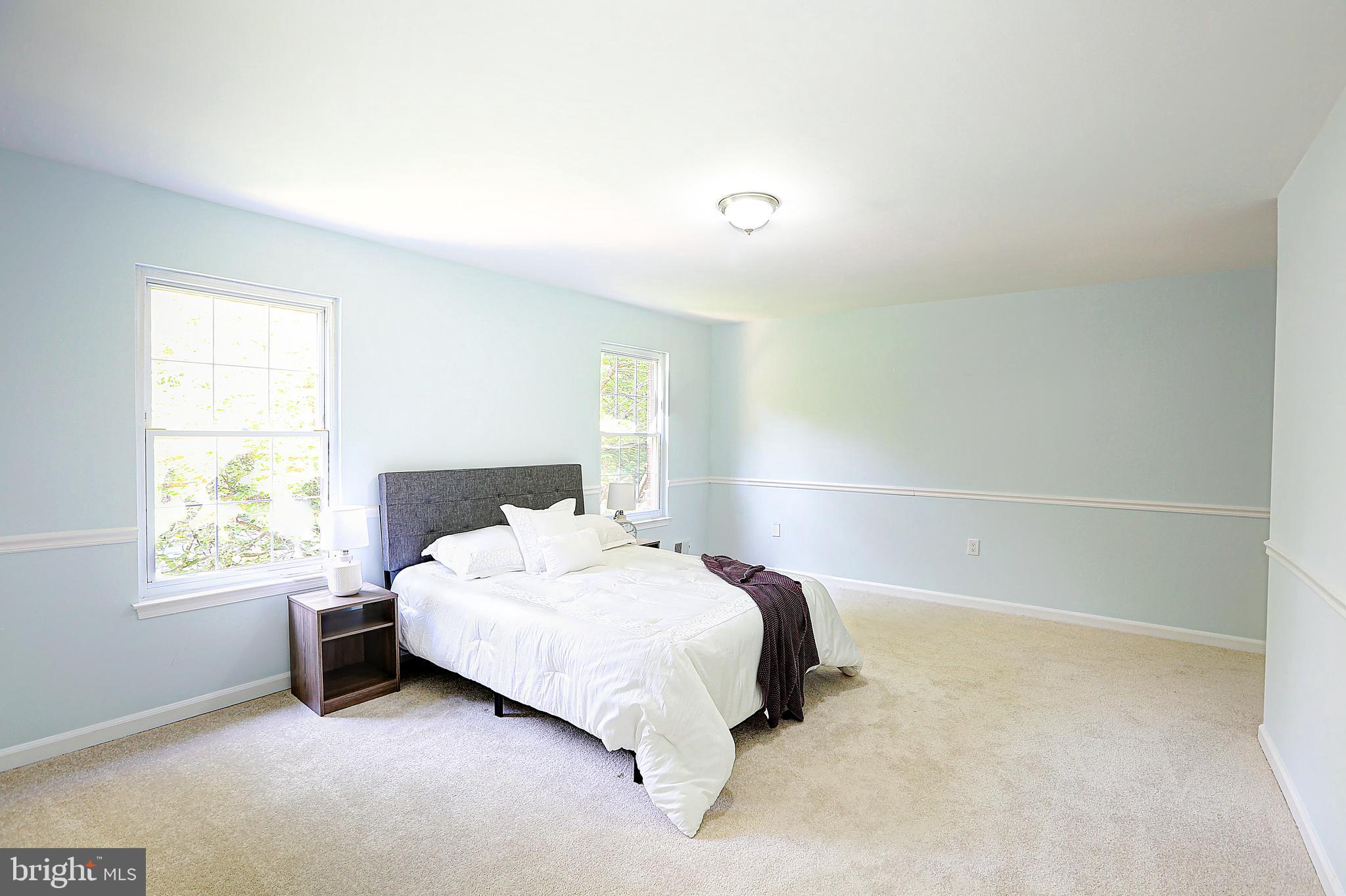 MACGILLS COMMON - Residential