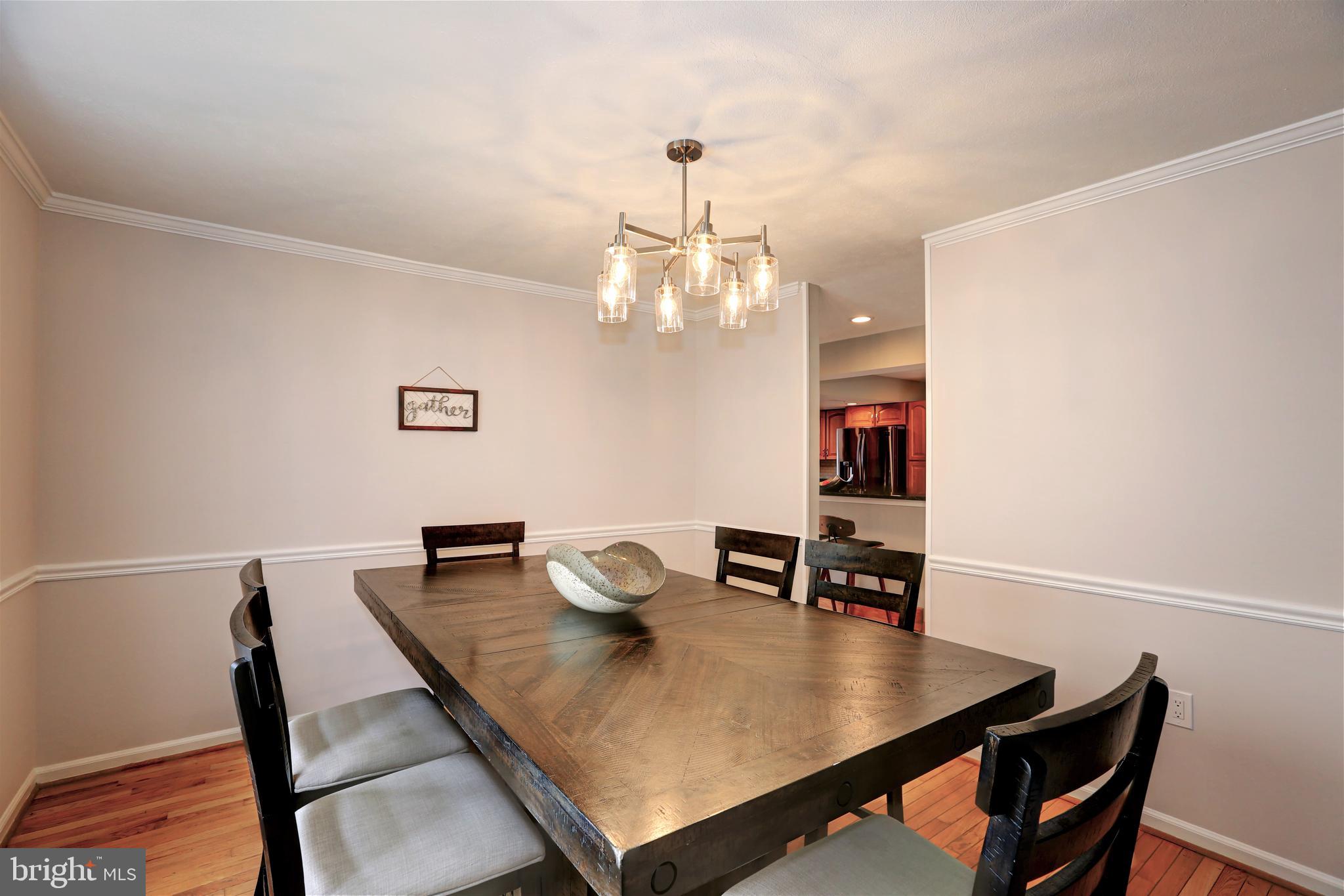 MACGILLS COMMON - Residential