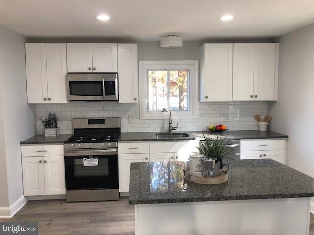 OAKRIDGE - Residential