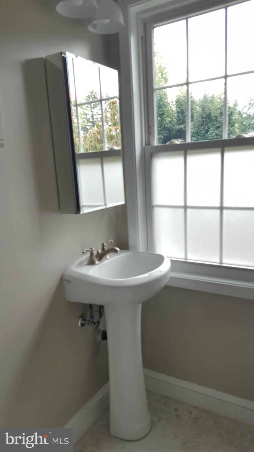 AUBURN VILLAGE - Residential Lease