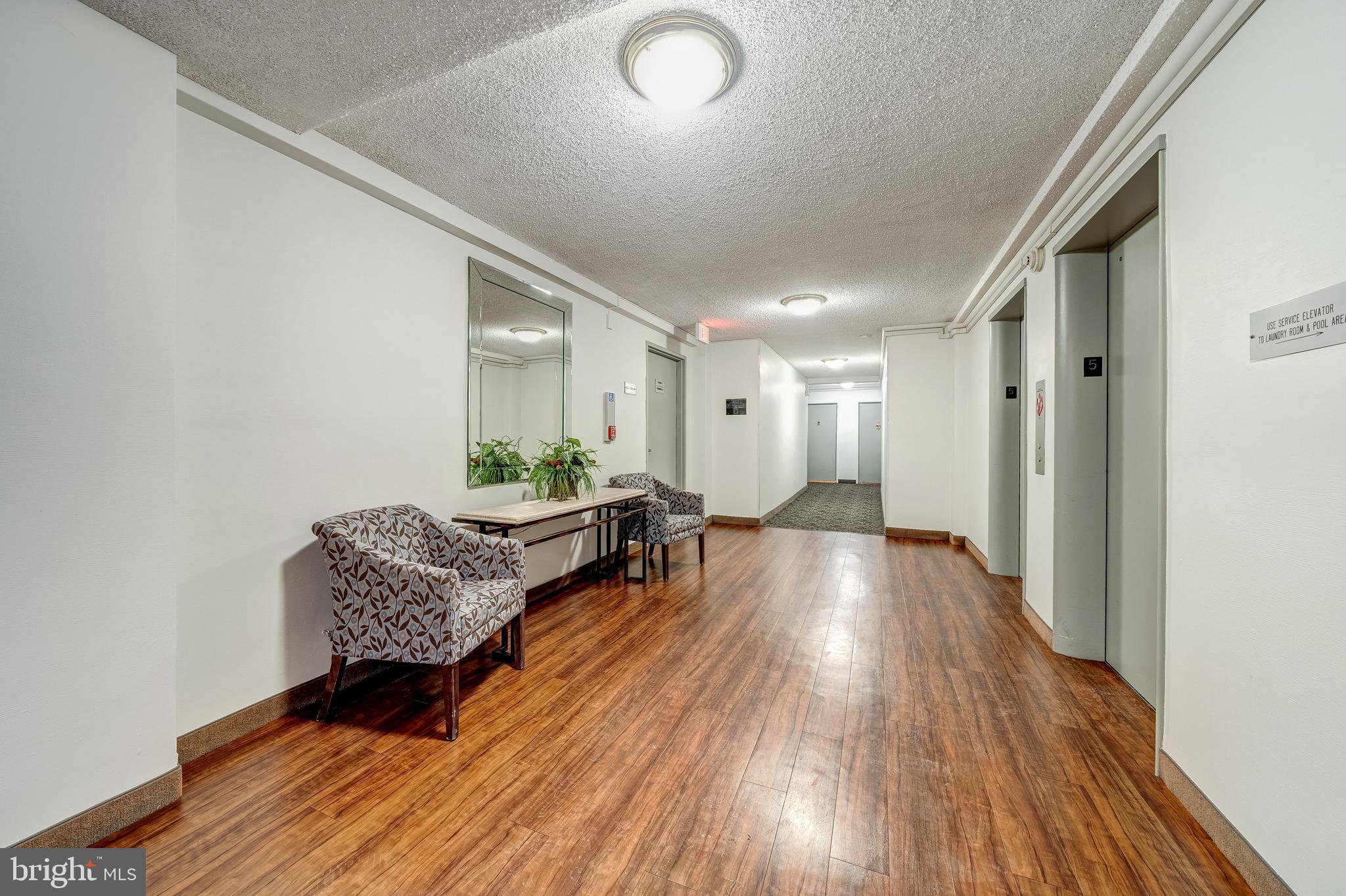 RIVER TOWERS - Residential