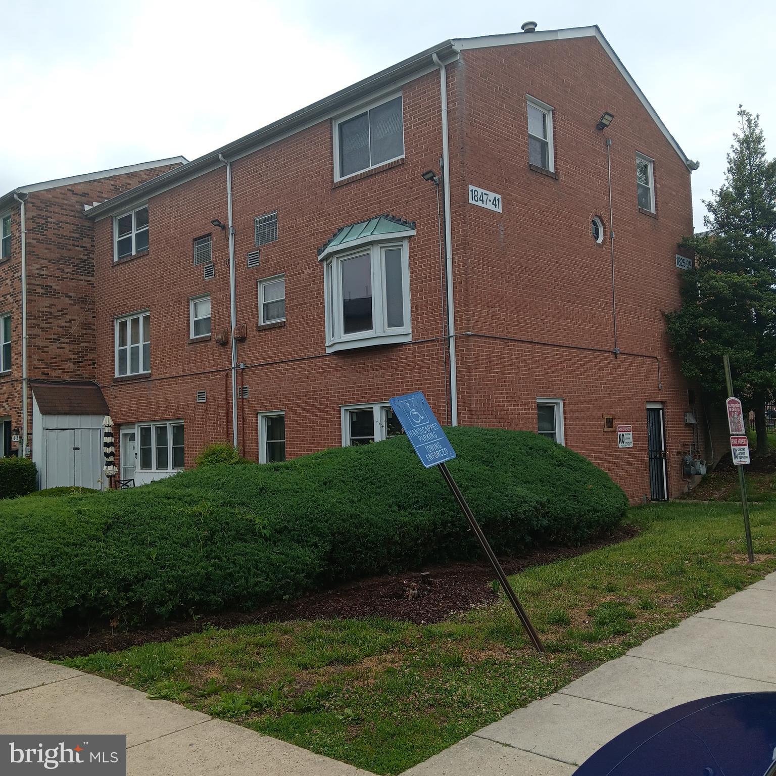 OLD TOWNE VILLAGE CONDOMINIUMS - Residential