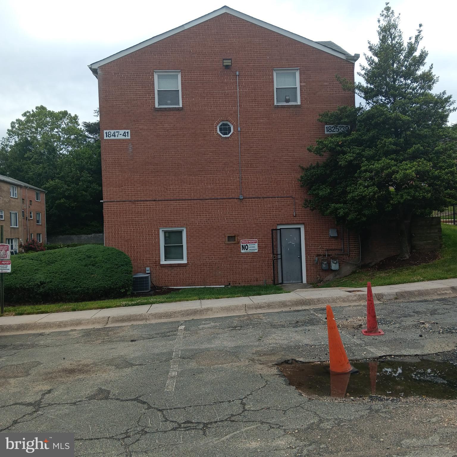 OLD TOWNE VILLAGE CONDOMINIUMS - Residential