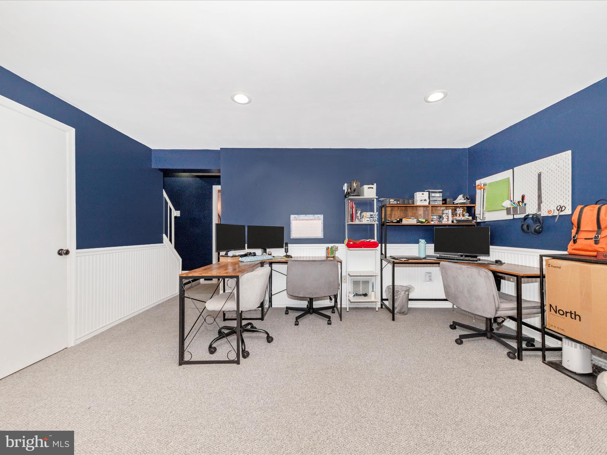 OAK VIEW VILLAGE - Residential