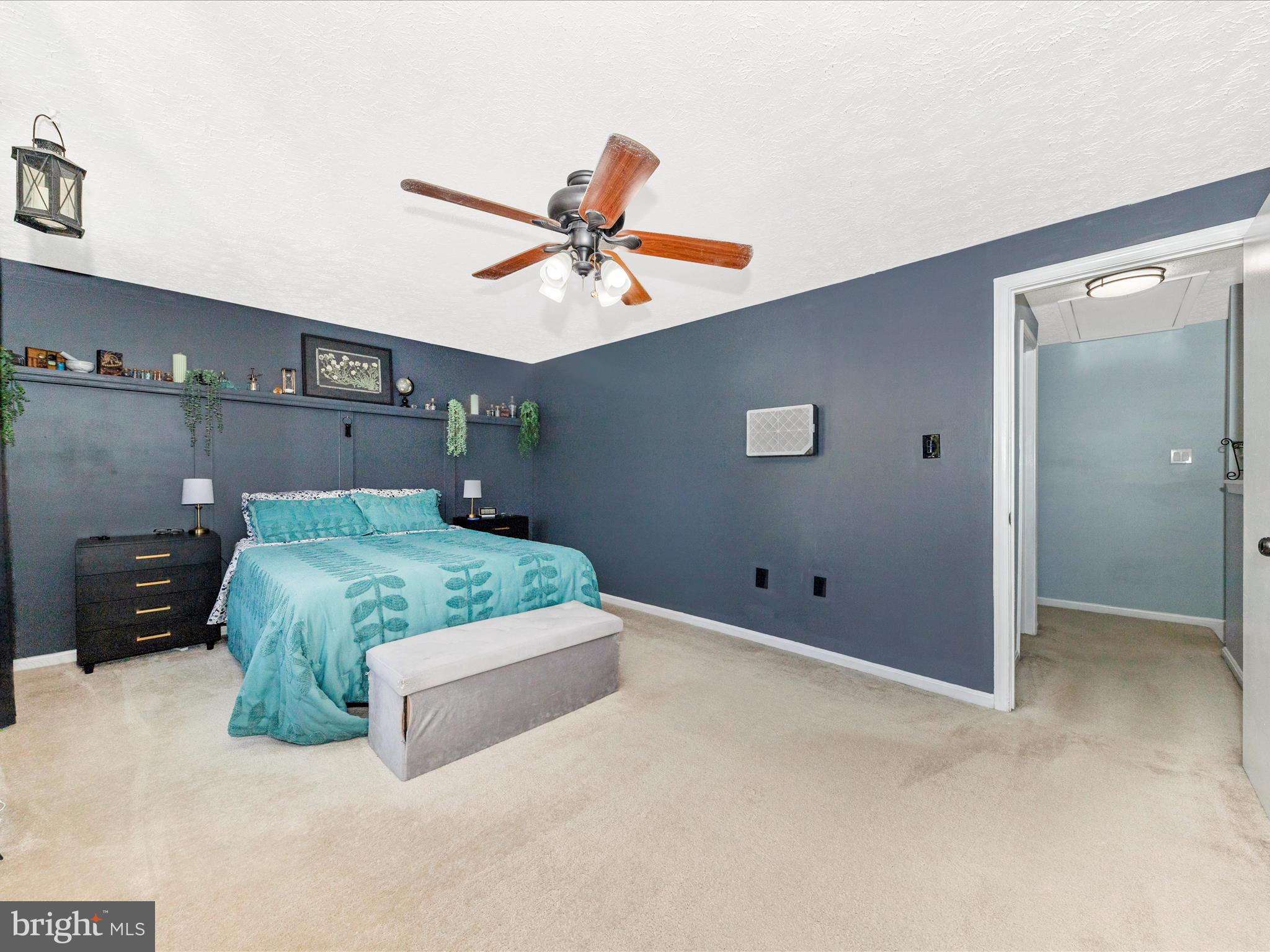 OAK VIEW VILLAGE - Residential