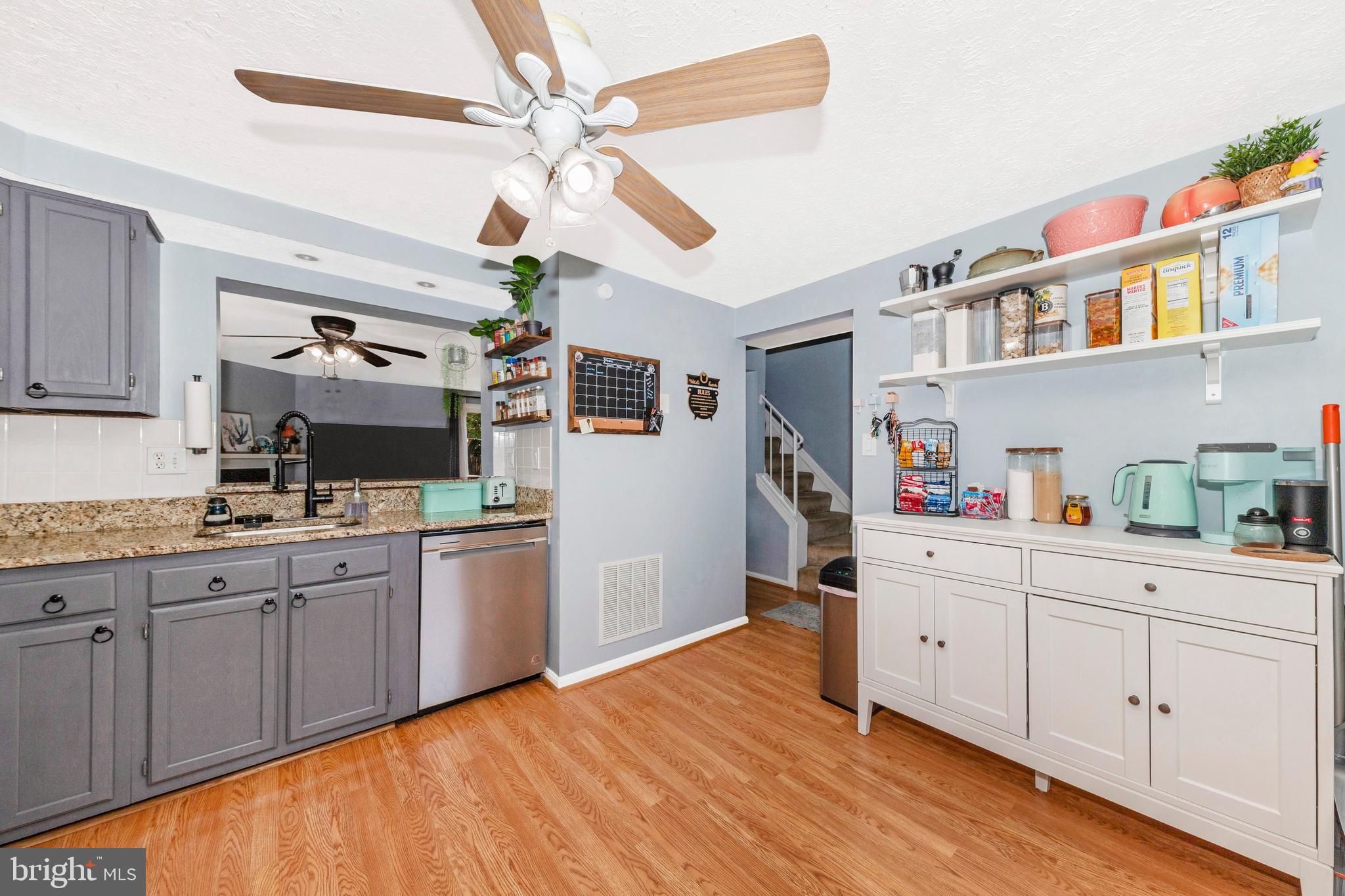 OAK VIEW VILLAGE - Residential