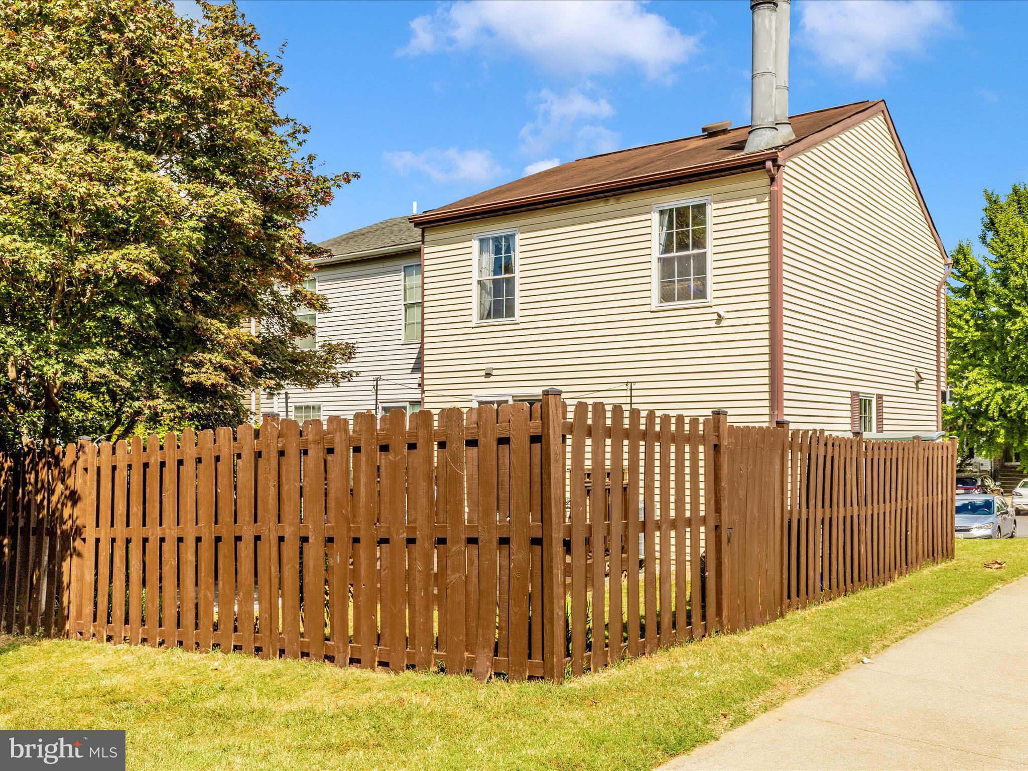 OAK VIEW VILLAGE - Residential