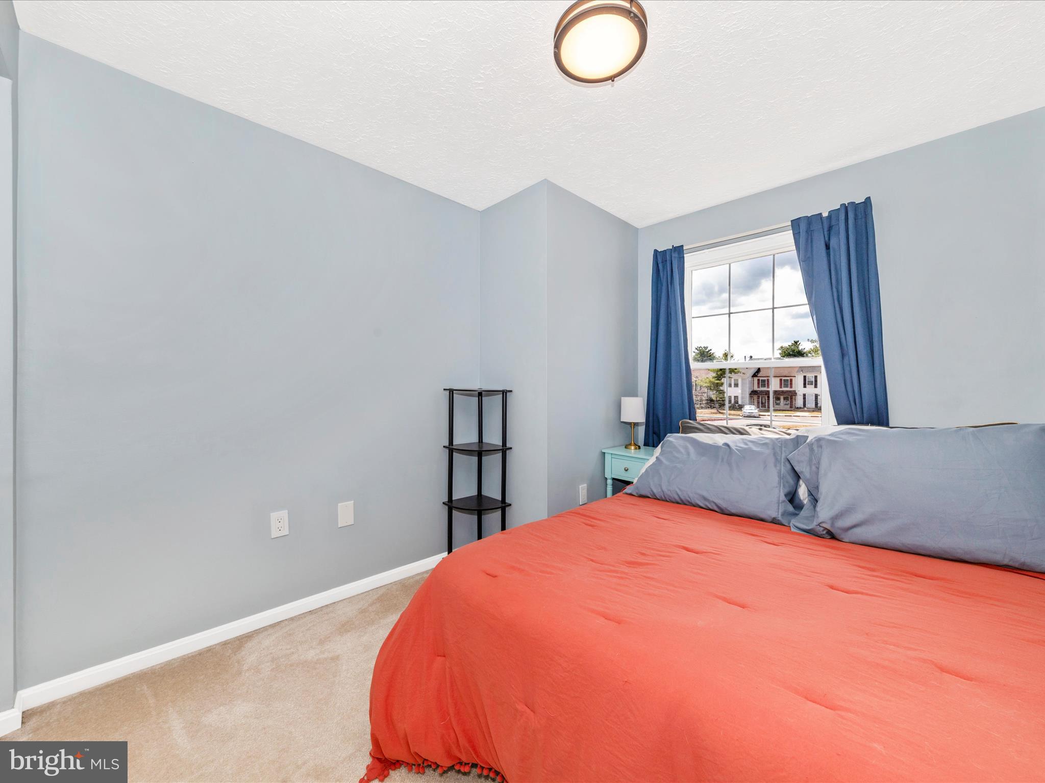 OAK VIEW VILLAGE - Residential