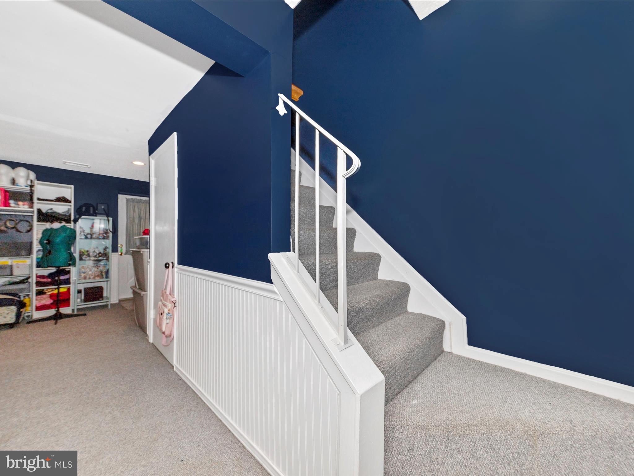 OAK VIEW VILLAGE - Residential