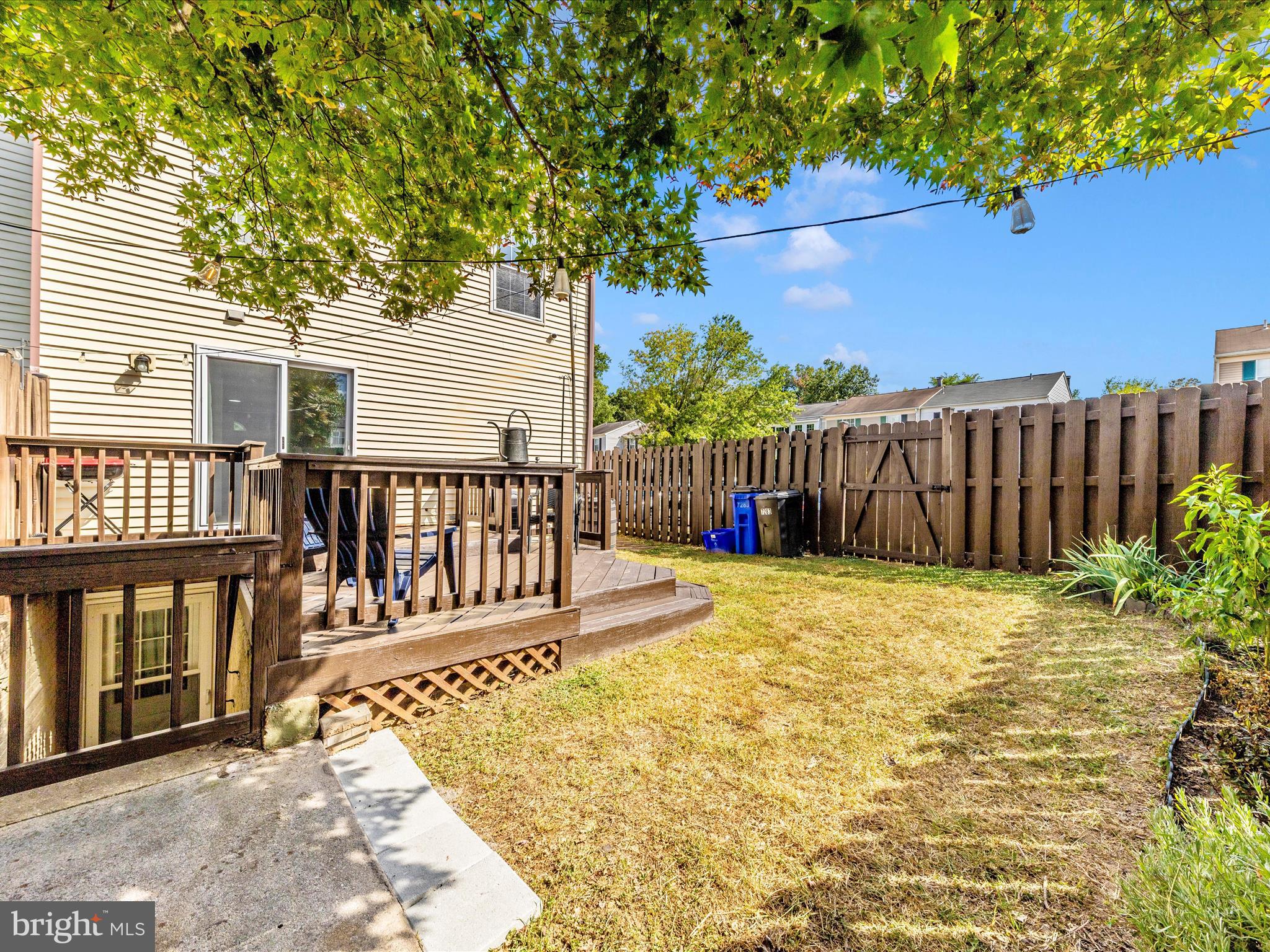 OAK VIEW VILLAGE - Residential