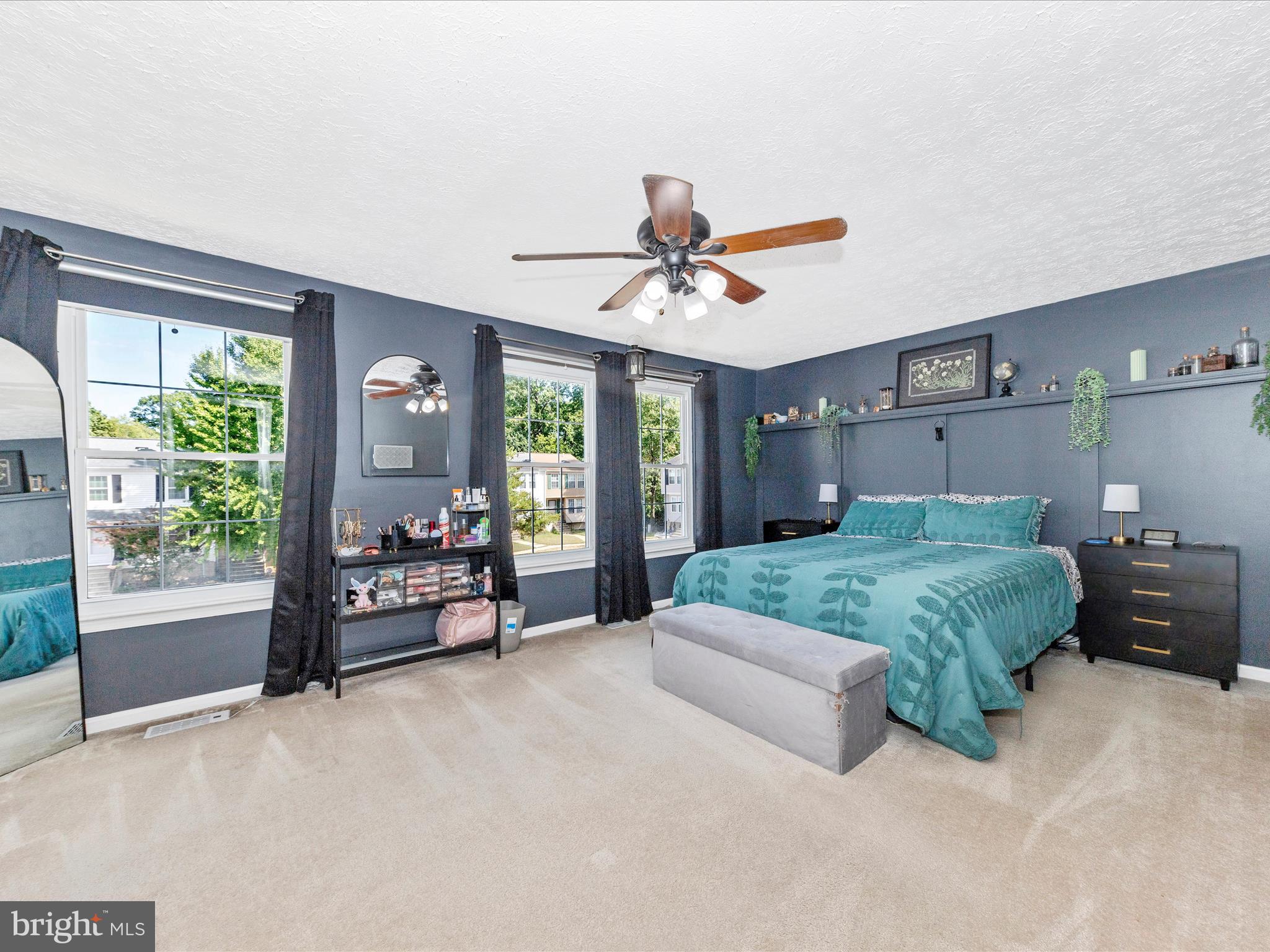 OAK VIEW VILLAGE - Residential