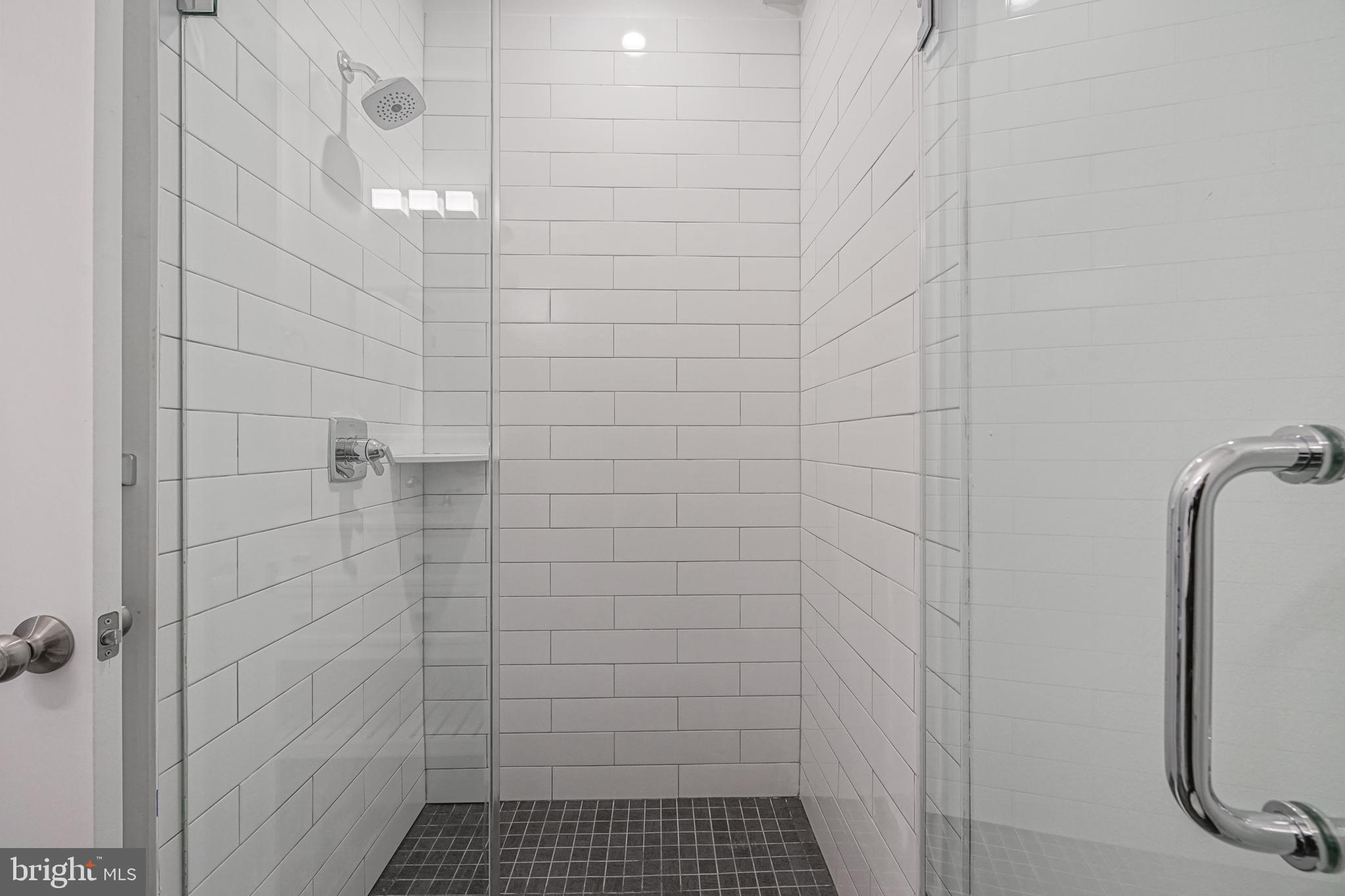 EAST KENSINGTON - Residential Lease